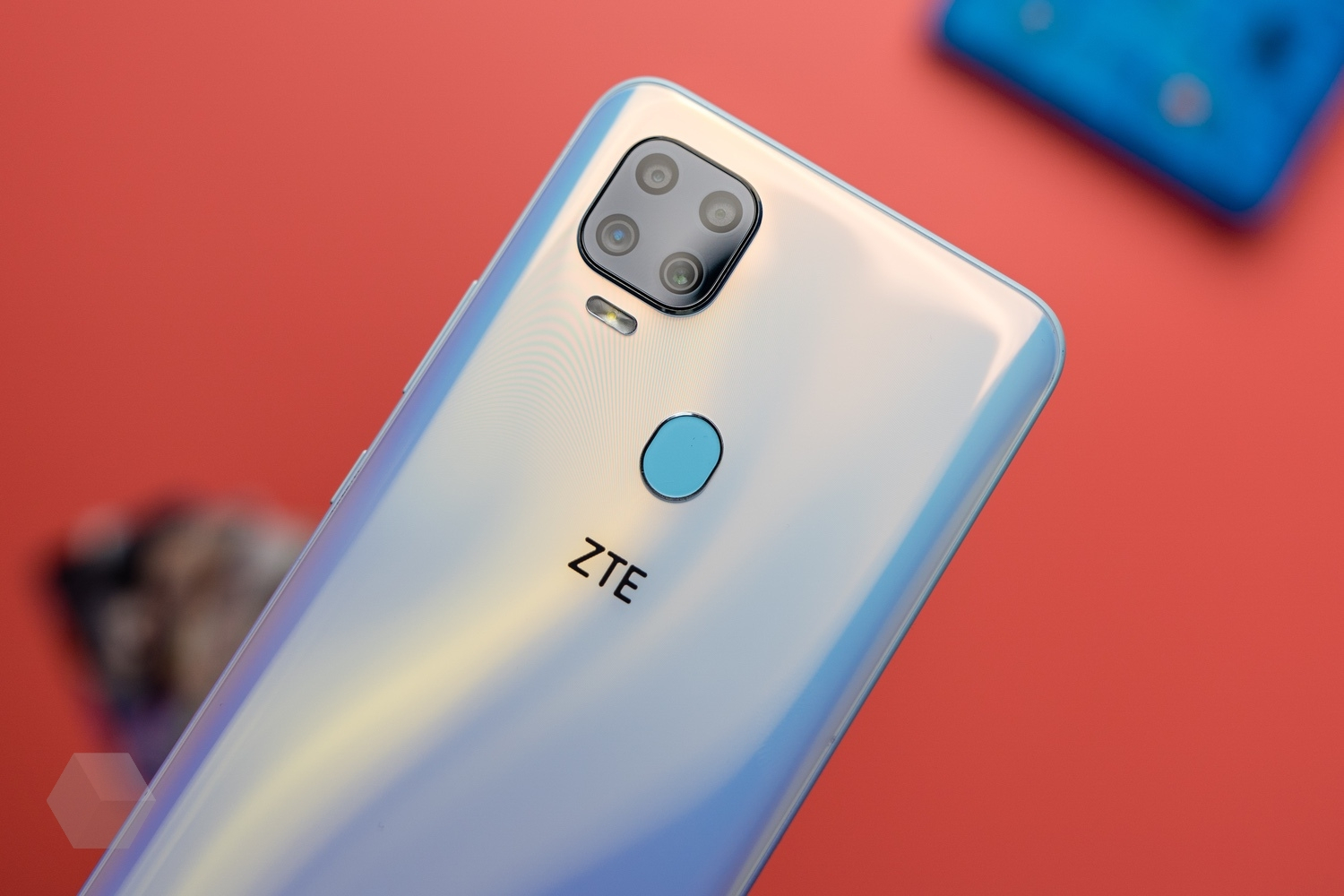 Обзор ZTE Blade V2020: действительно нестыдный середнячок - Rozetked.me