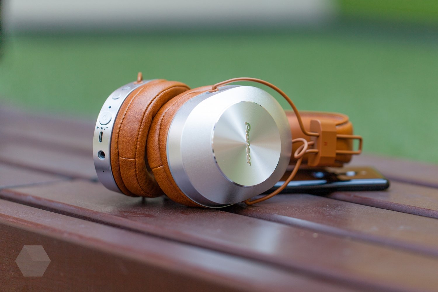 Обзор наушников Pioneer SE-MS7BT. Стильно, удобно, доступно