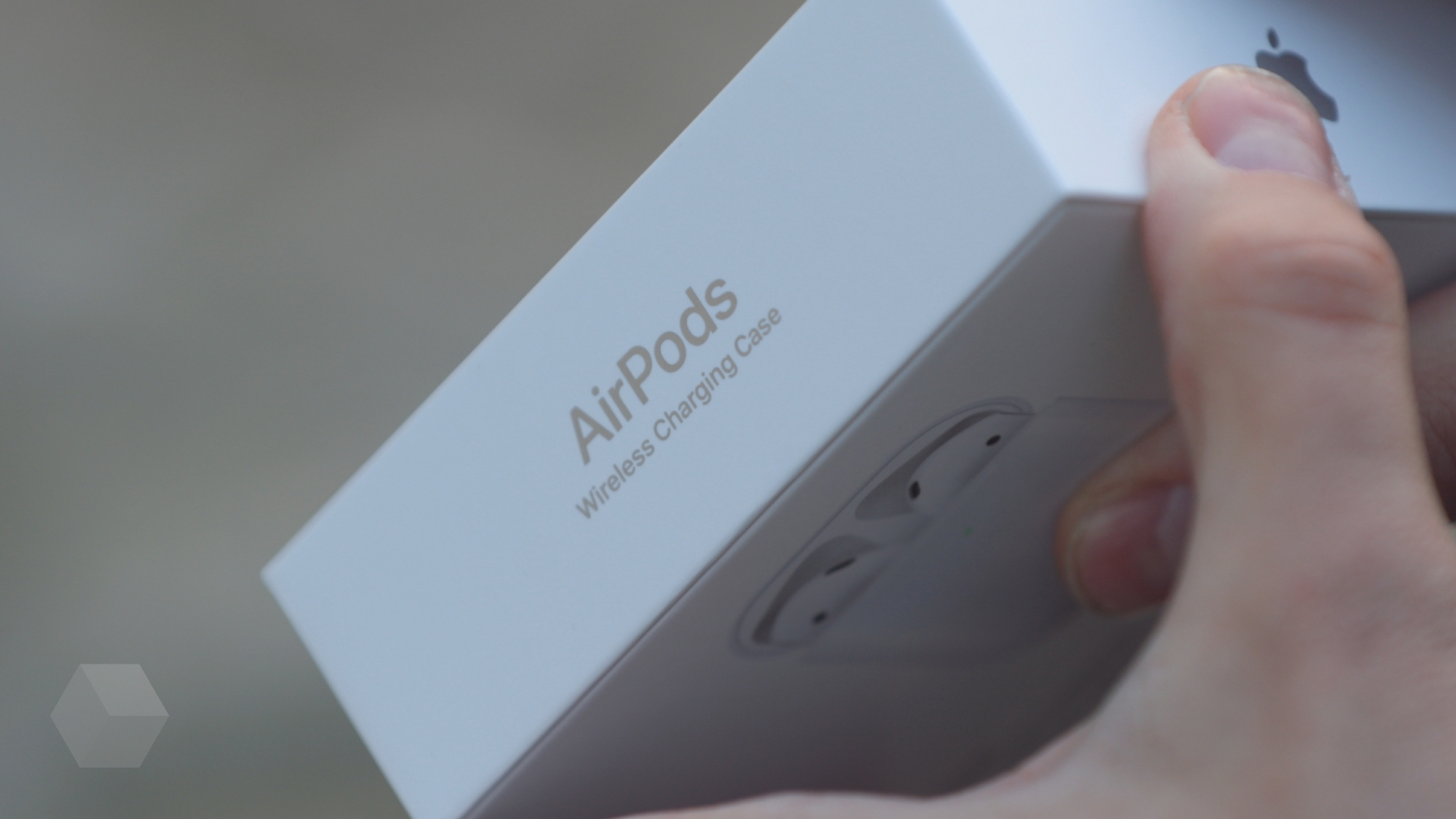 Обзор Apple AirPods (2019). Что изменилось? - Rozetked.me