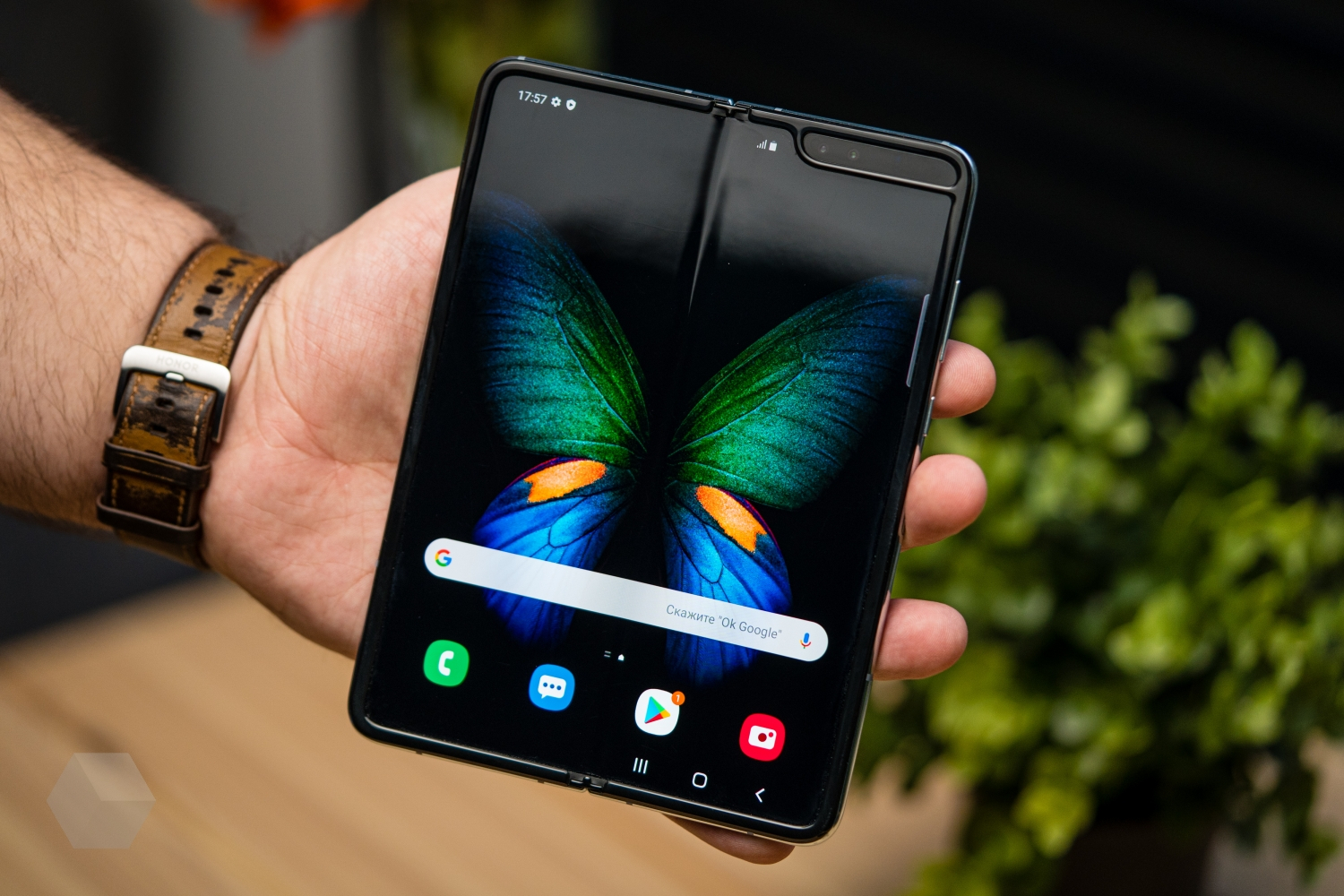 Поговорим о Samsung Galaxy Z Fold2. Надёжность, сервисы и варианты покупки  - Rozetked.me