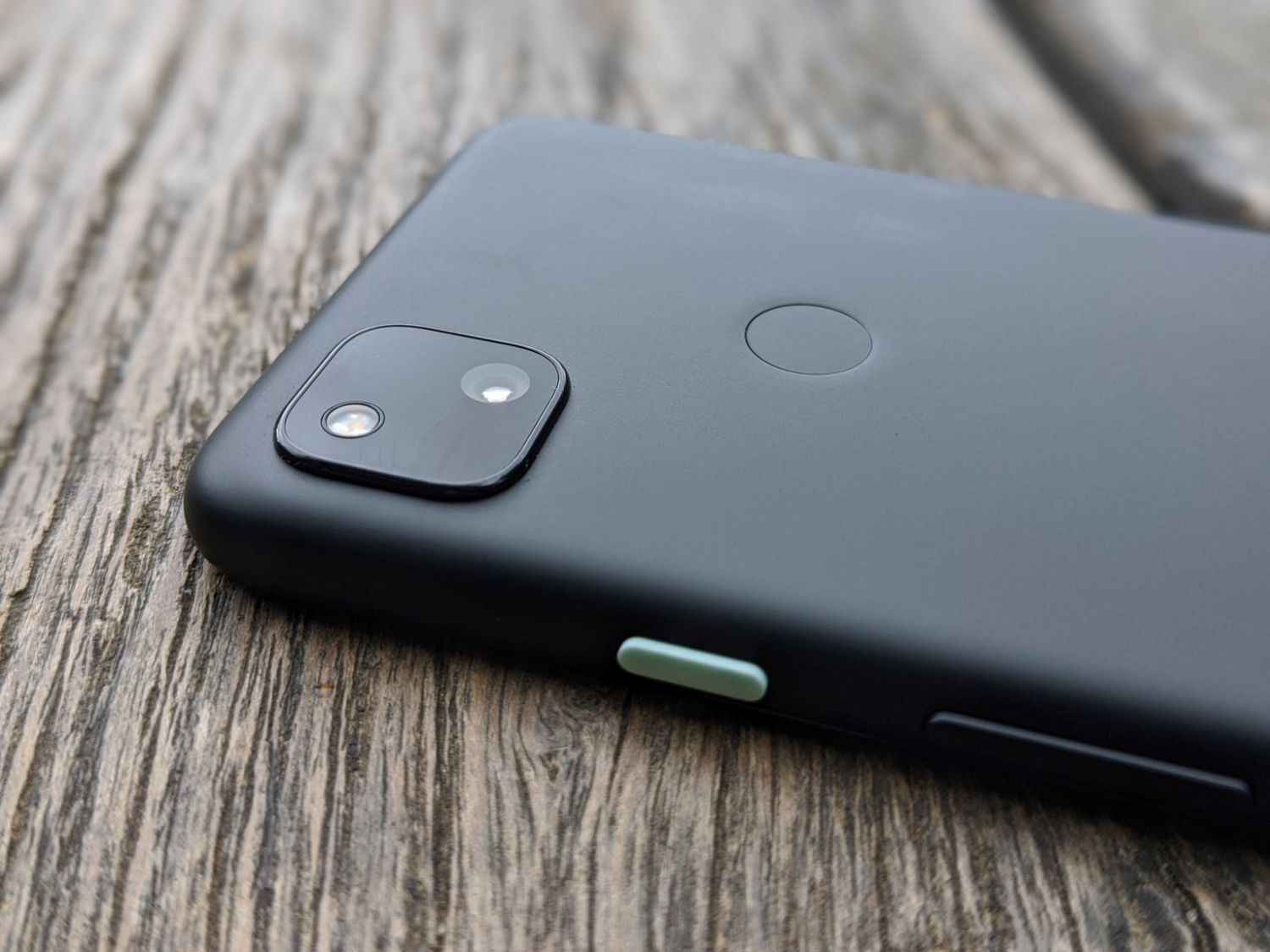 Что говорят журналисты о Google Pixel 4a - Rozetked.me