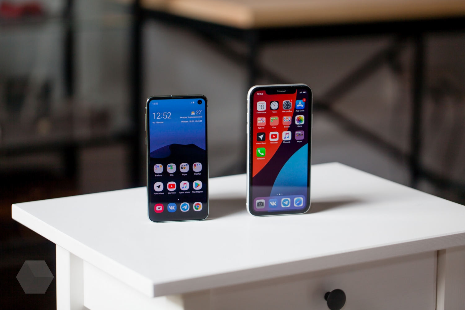 Месяц с Galaxy S10e и сравнение с iPhone XR - Rozetked.me