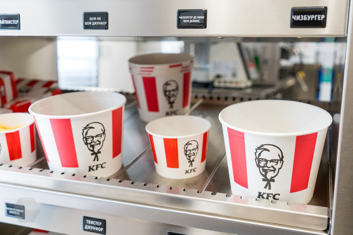 Бесконтактный KFC: как работает первый ресторан будущего в Москве? -  Rozetked.me