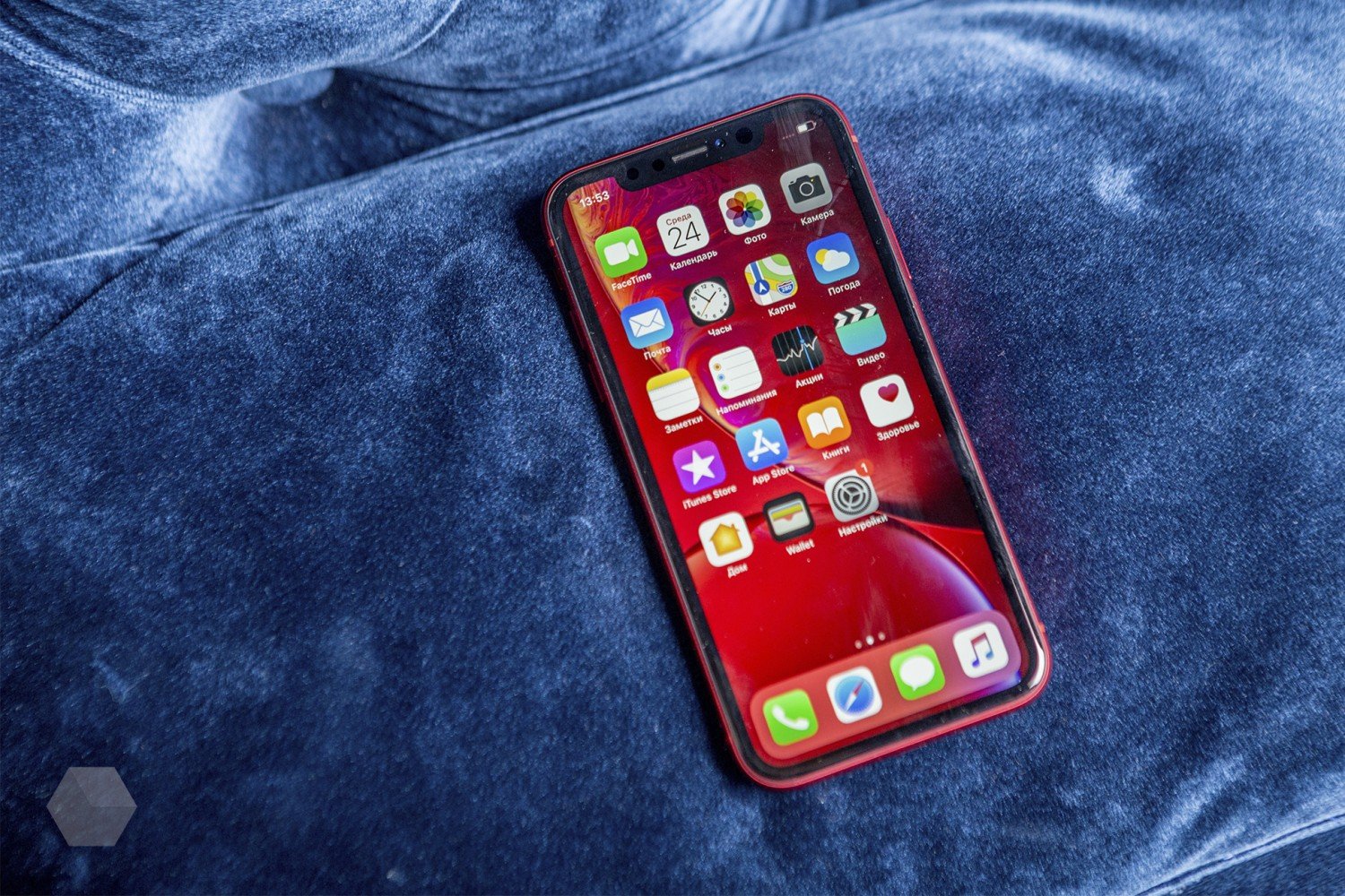 iPhone XR — замах на бестселлер. Первый взгляд - Rozetked.me