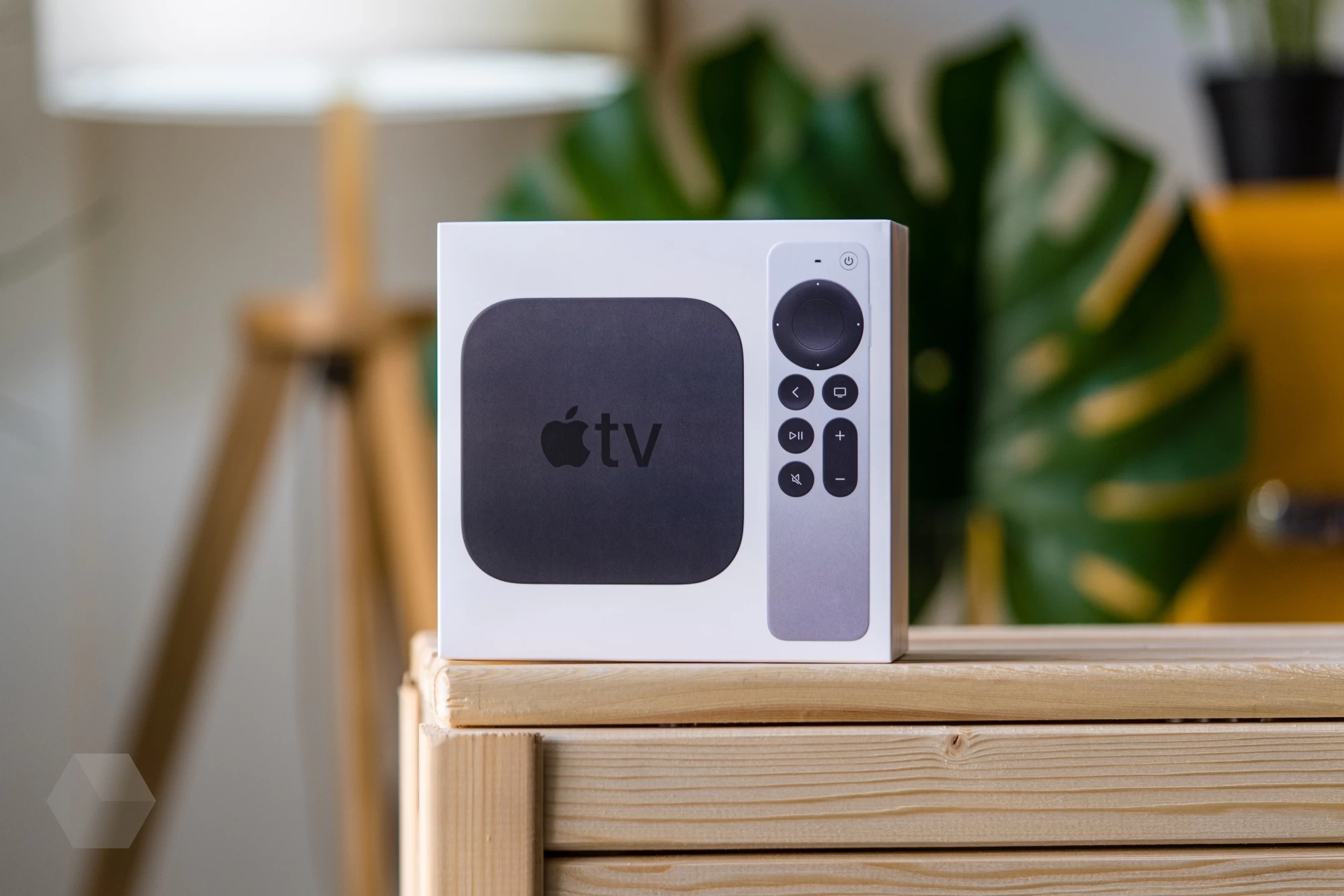 Обзор Apple TV 4K (2021) с новым пультом Siri Remote - Rozetked.me