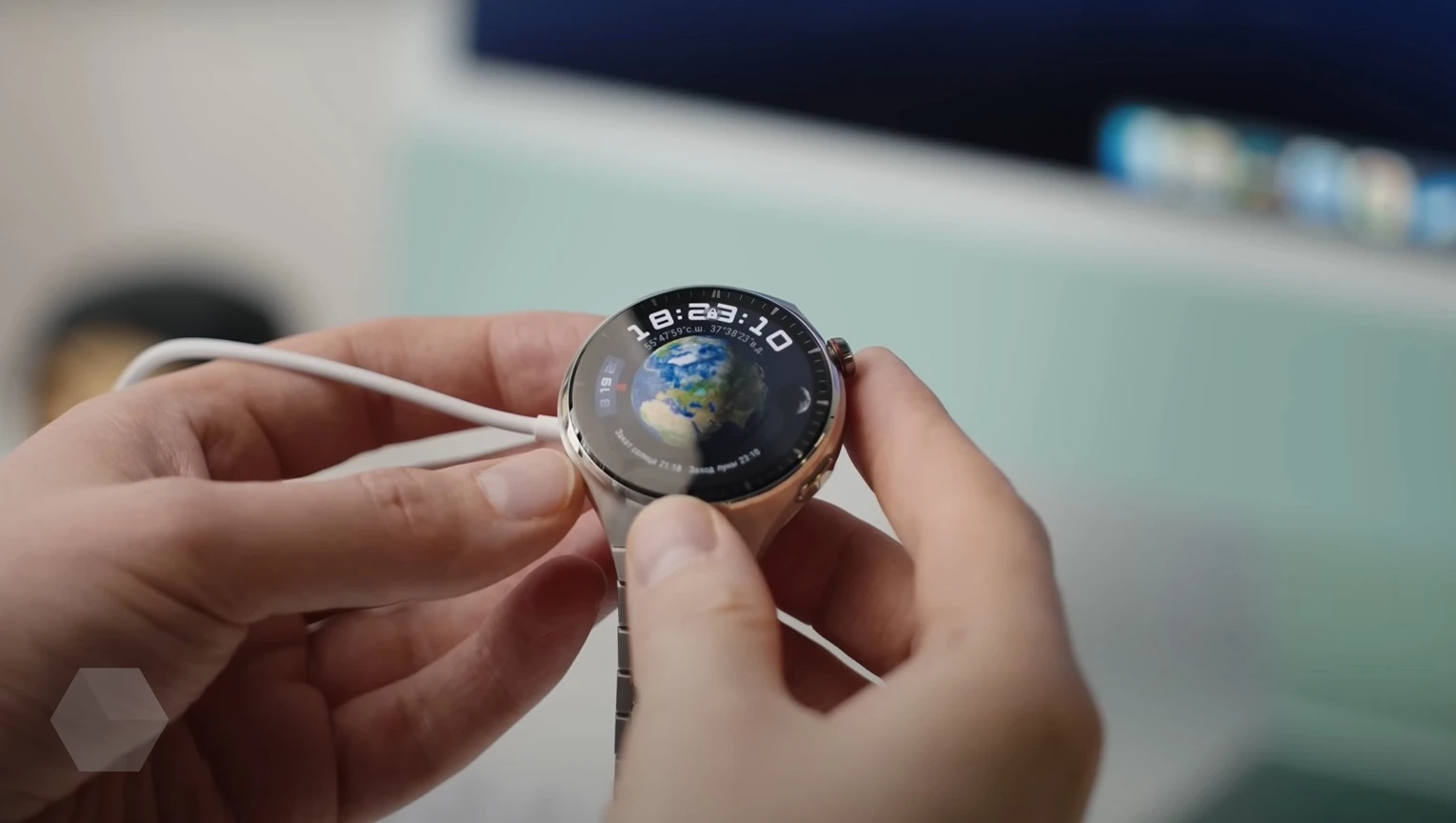 Обзор Huawei Watch 4 Pro: сахар не измеряют, но часы всё равно классные -  Rozetked.me