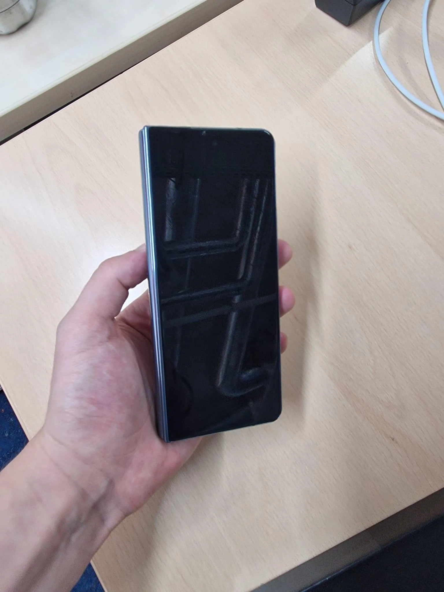 Samsung Galaxy Z Fold 4 и Flip 4 показались на «живых» фотографиях -  Rozetked.me