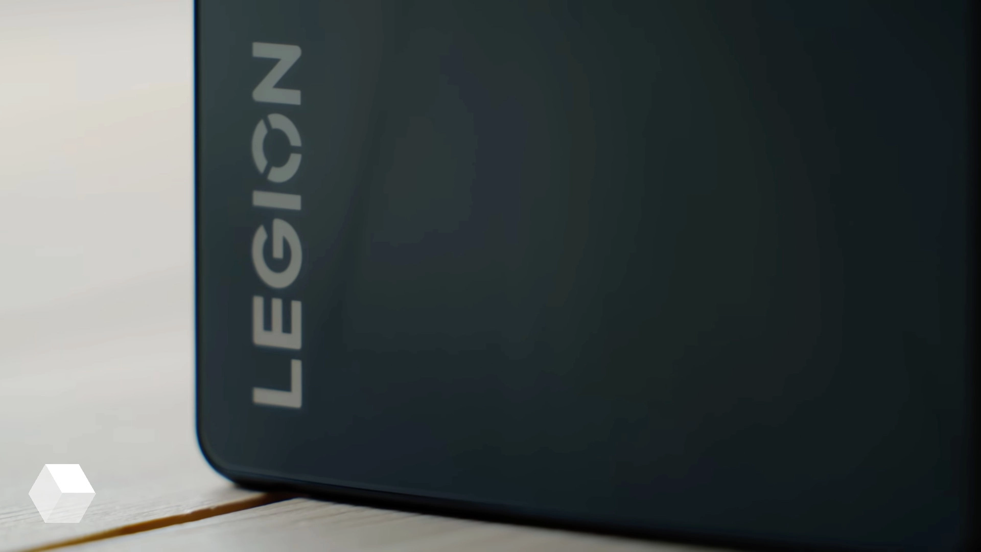 Lenovo закрывает линейку игровых смартфонов Legion