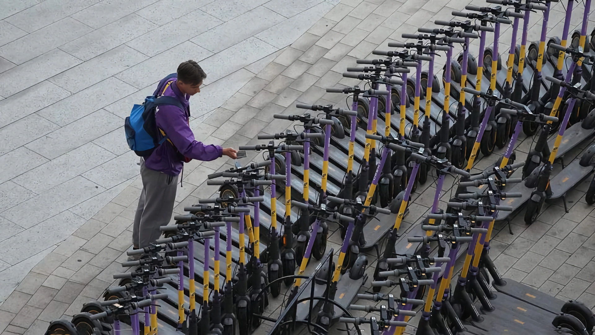 Минтранс планирует внести в КоАП штрафы для водителей электросамокатов