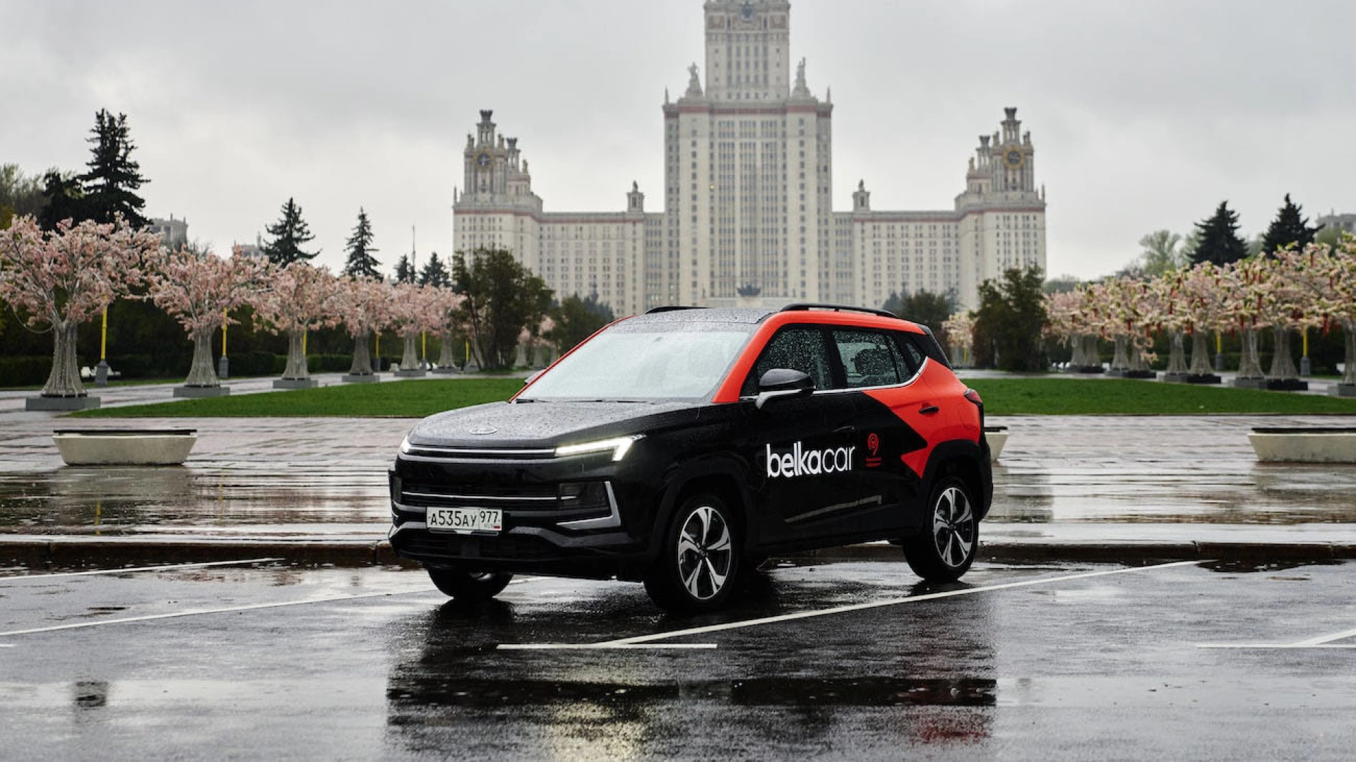 Правительство РФ рассмотрит вопрос локализации производства авто для такси и каршеринга