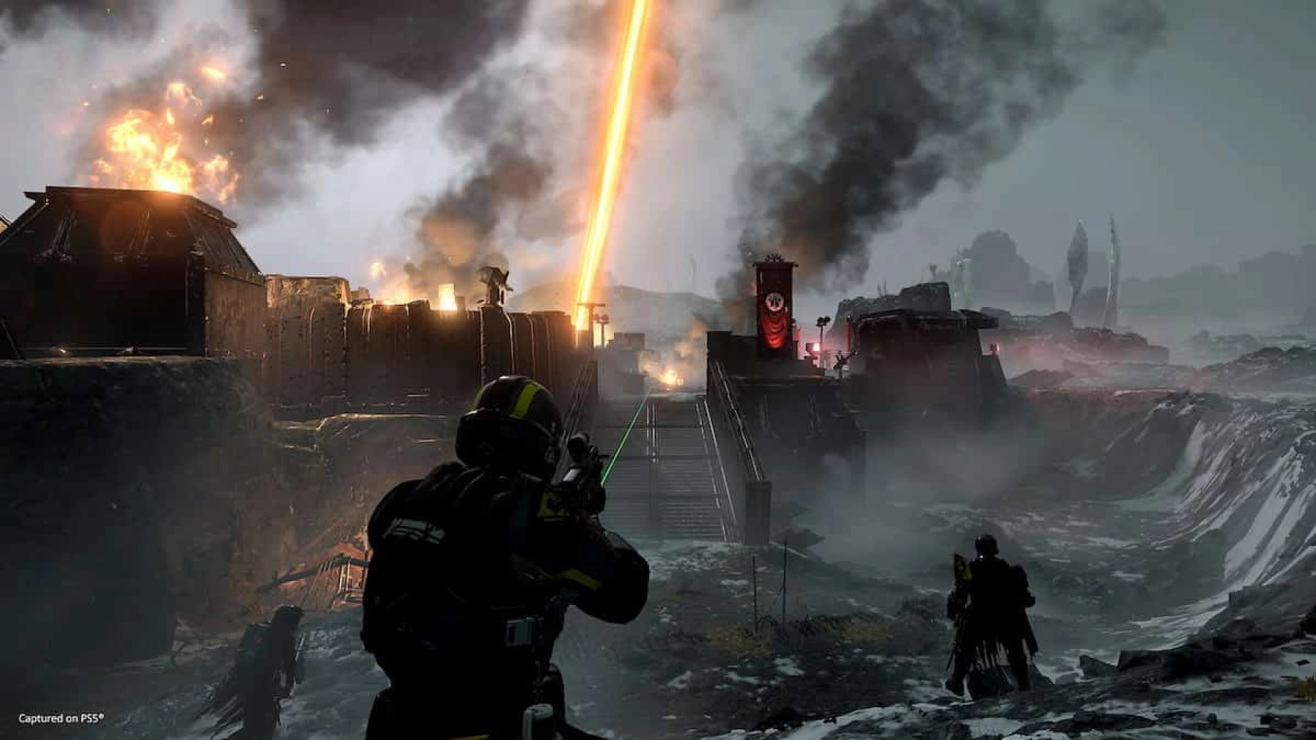 Helldivers 2 продолжает привлекать новых игроков — пиковый онлайн перевалил за 330 000