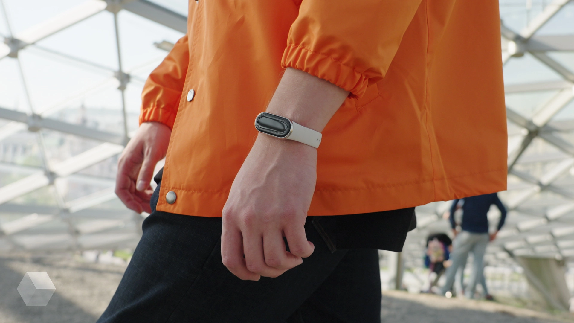 Обзор Xiaomi Smart Band 8 — 60 Гц, увеличенная автономность и новое крепление ремешка