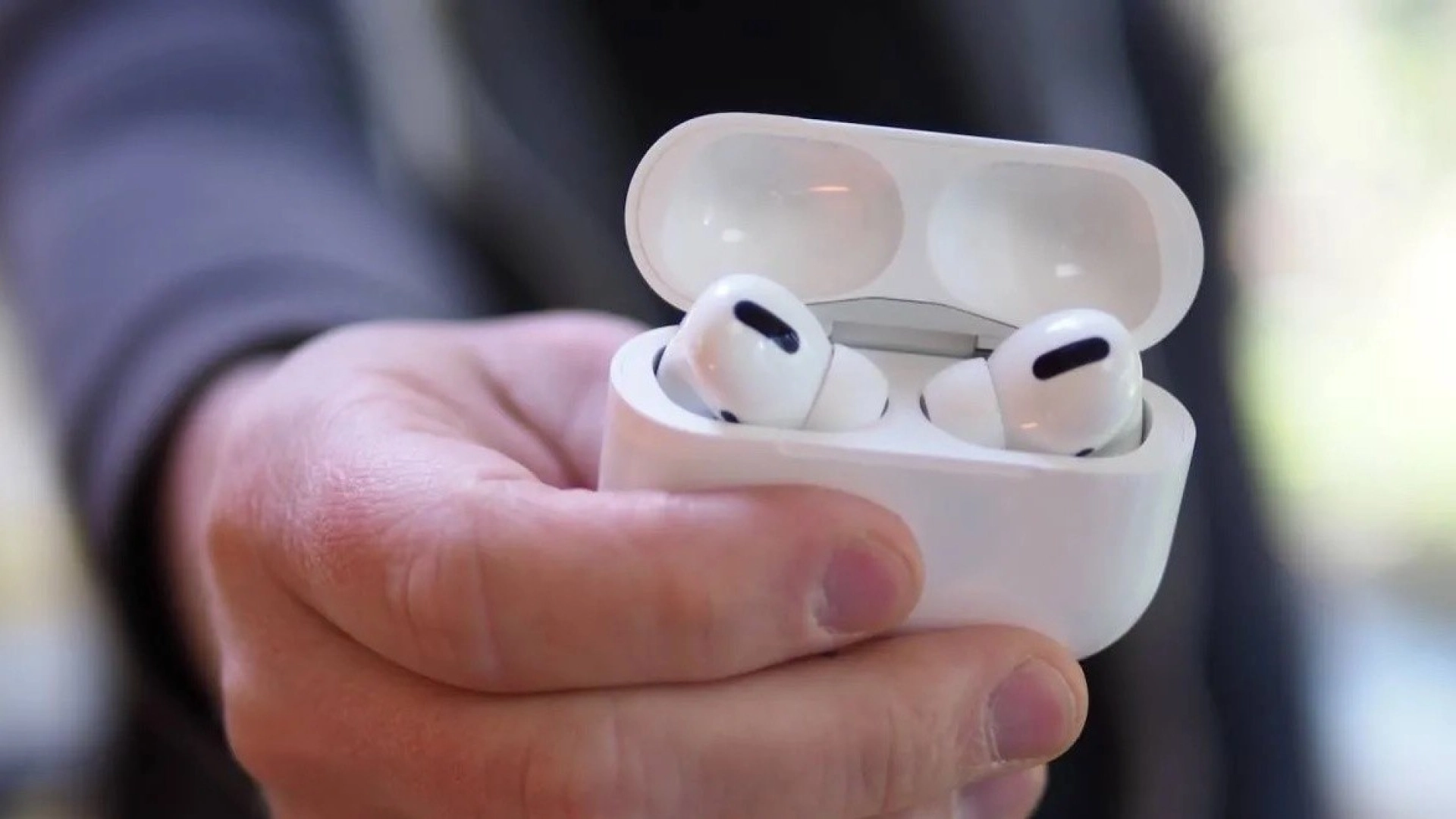 Cлух: 18 мая Apple представит AirPods 3