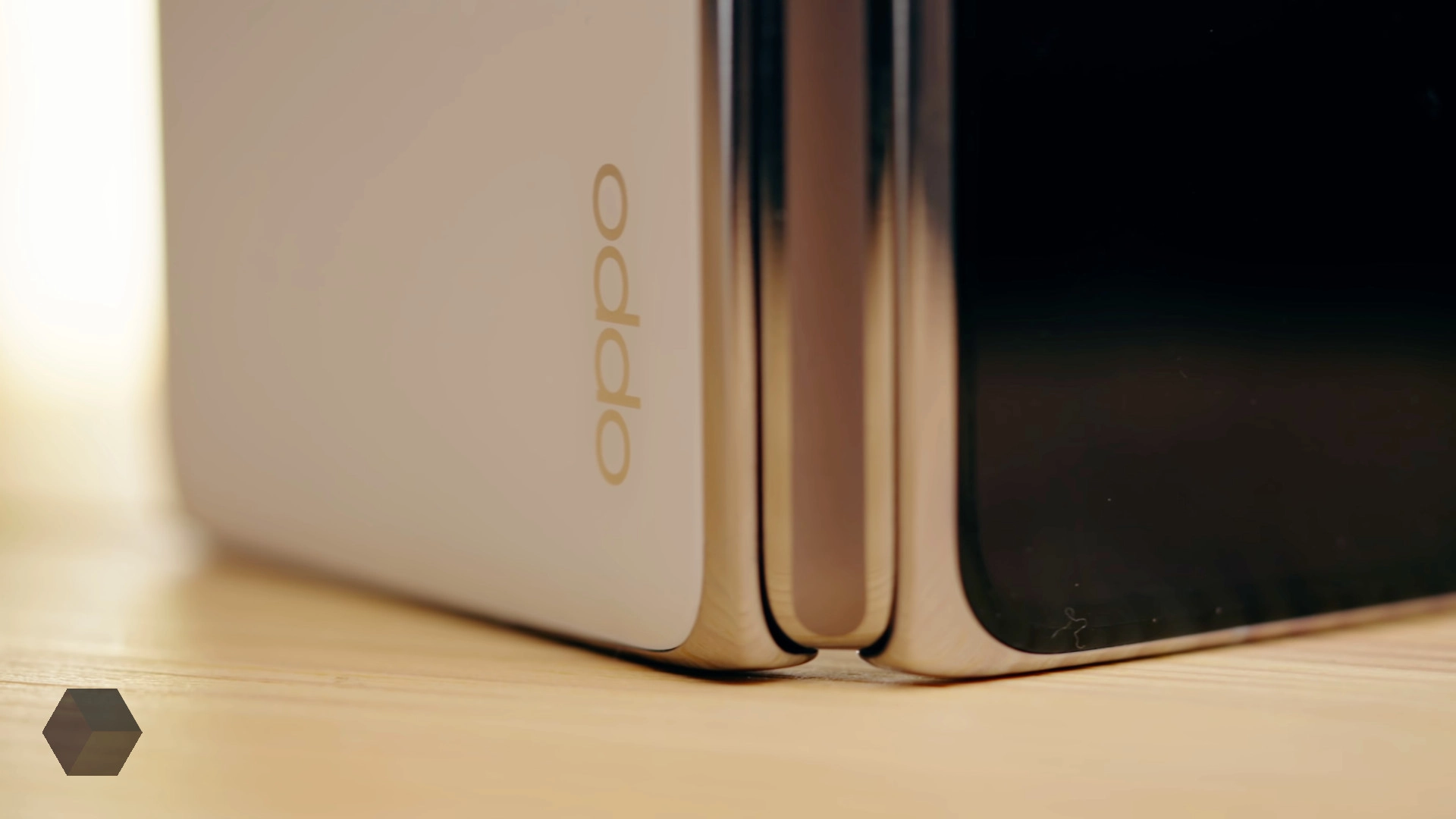 В сети появилось видео с новым складным смартфоном Oppo — Find N2 Flip