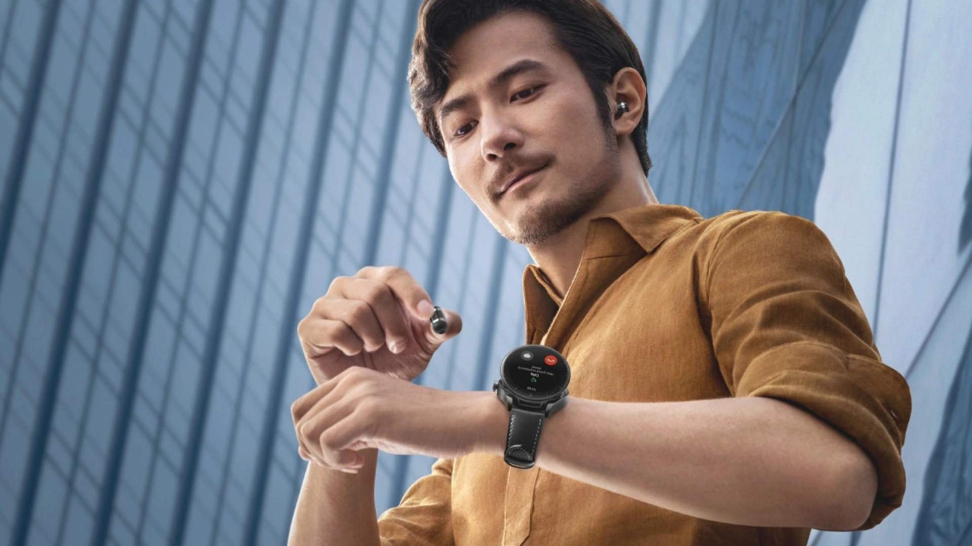 В России начались продажи часов Huawei Watch Buds со встроенными наушниками