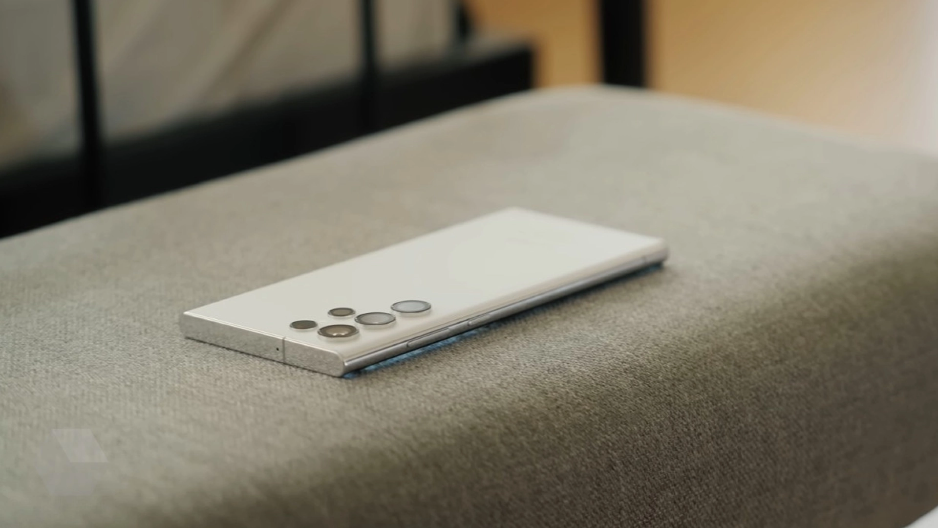 Ice universe показал отличия в дизайне Samsung Galaxy S23 Ultra и Galaxy S22 Ultra