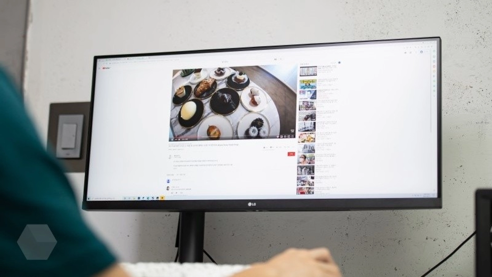 LG привезла в Россию 34-дюймовую версию монитора Ergo