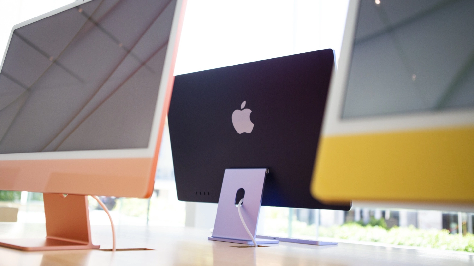 Bloomberg: Apple готовит iMac 24" с процессором M3