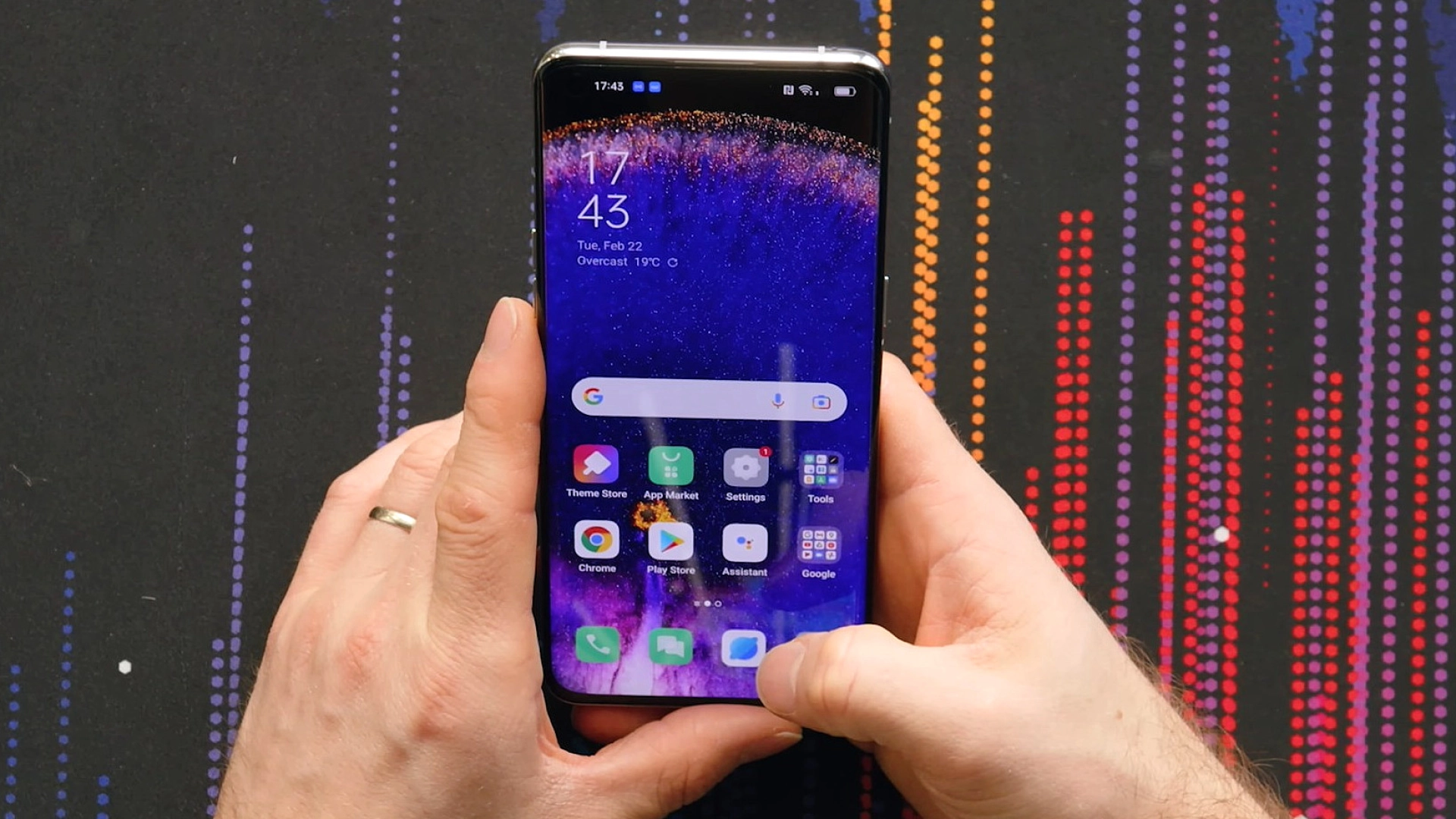 Oppo Find X6 Pro получит экран с пиковой яркостью 2500 нит