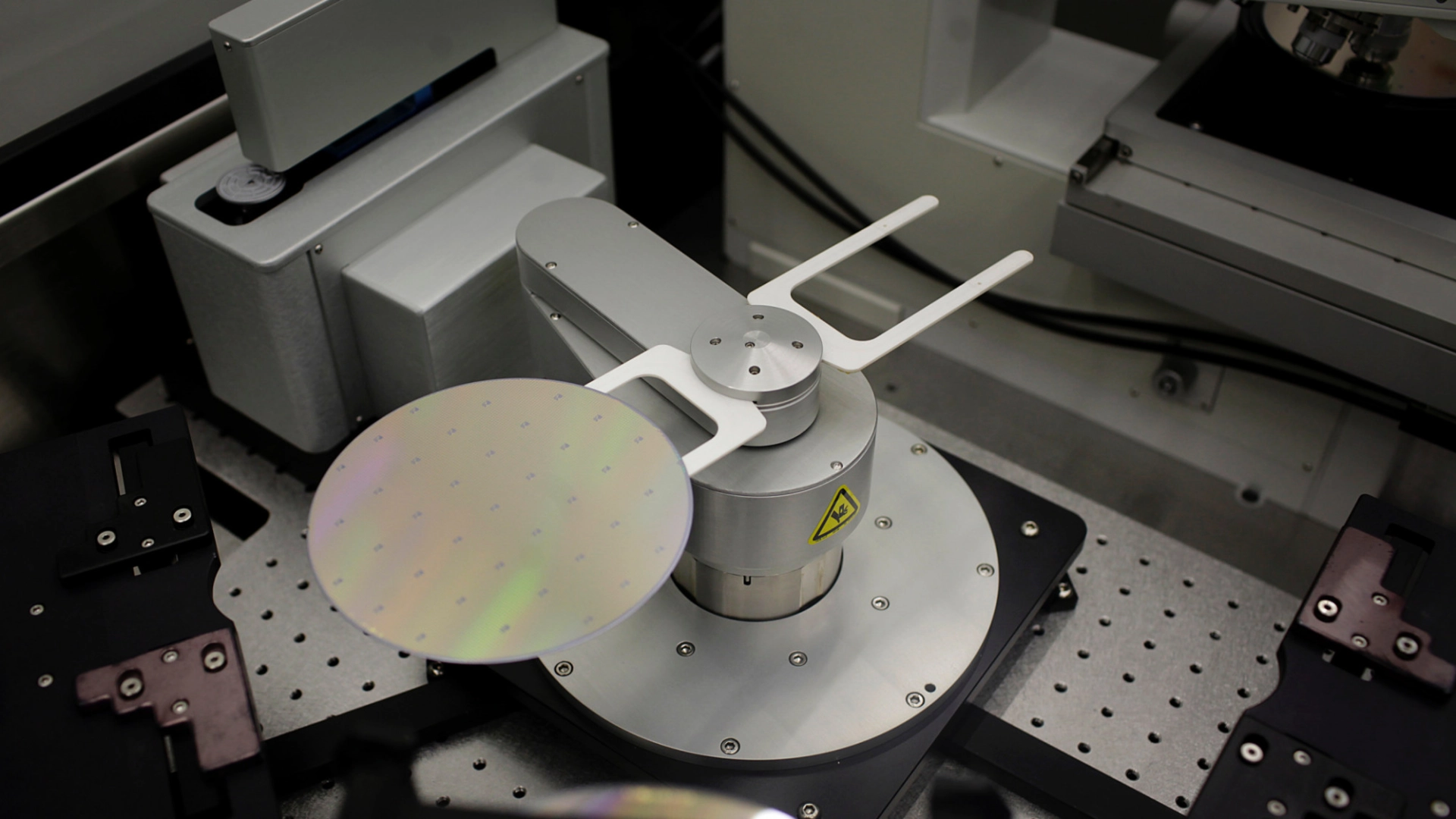 Китай ограничит экспорт двух важных для полупроводниковой промышленности материалов