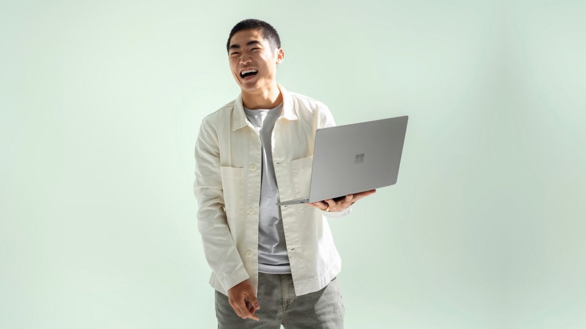 Microsoft выпустила второе поколение Surface Laptop Go: новый процессор и больше памяти