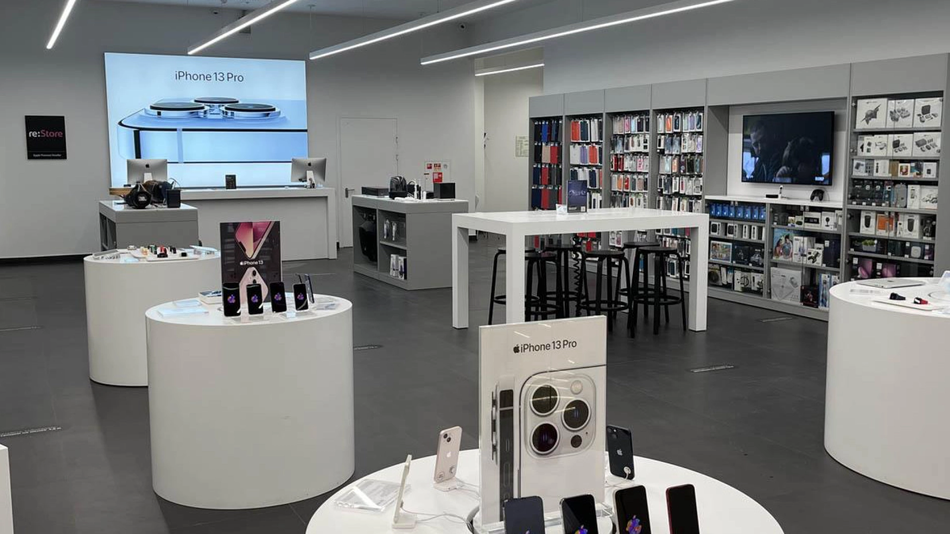 re:Store и другие ритейлеры снизили стоимость моделей iPhone 13