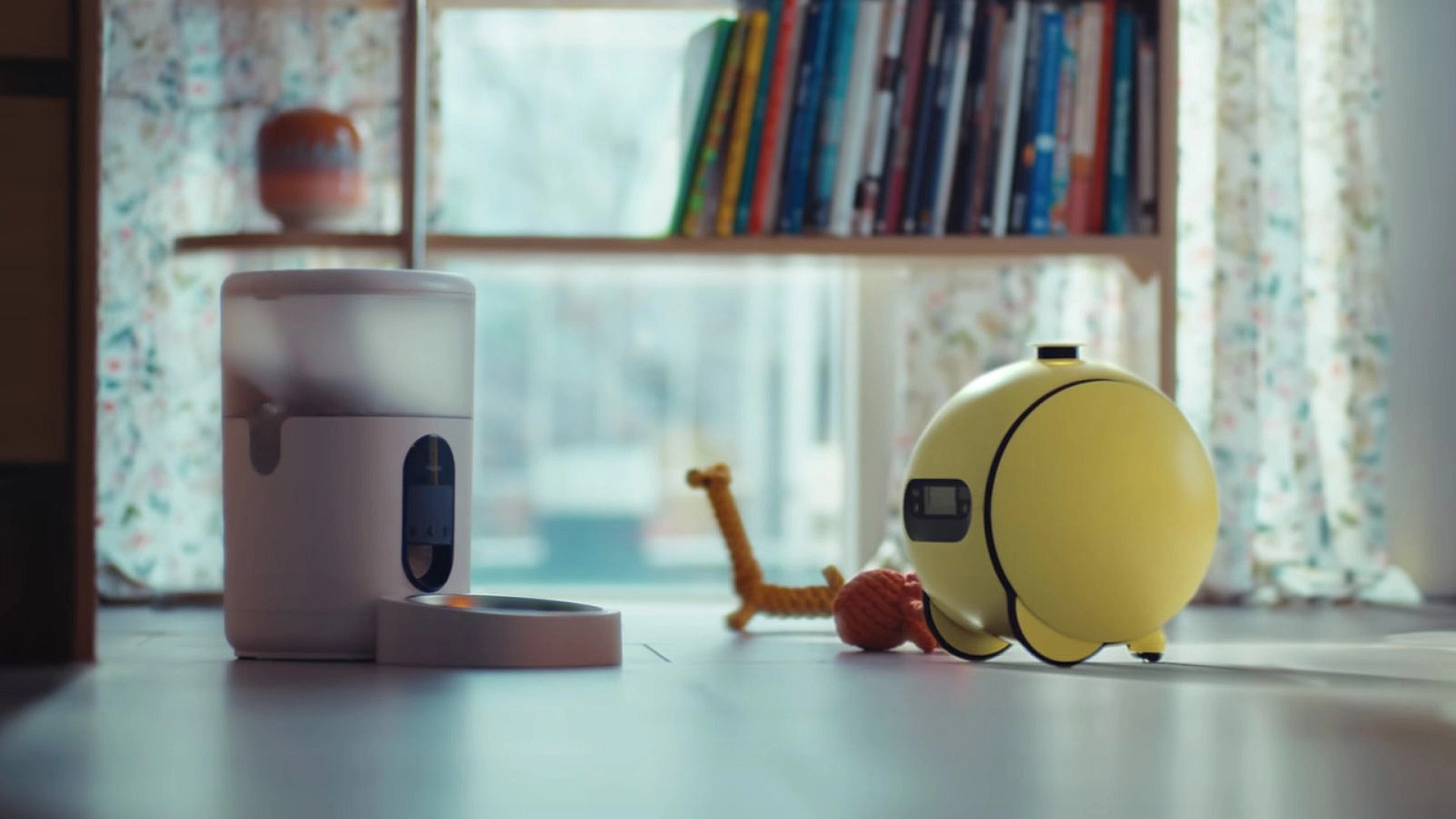 Samsung показала новую версию робота Ballie — теперь со встроенным проектором