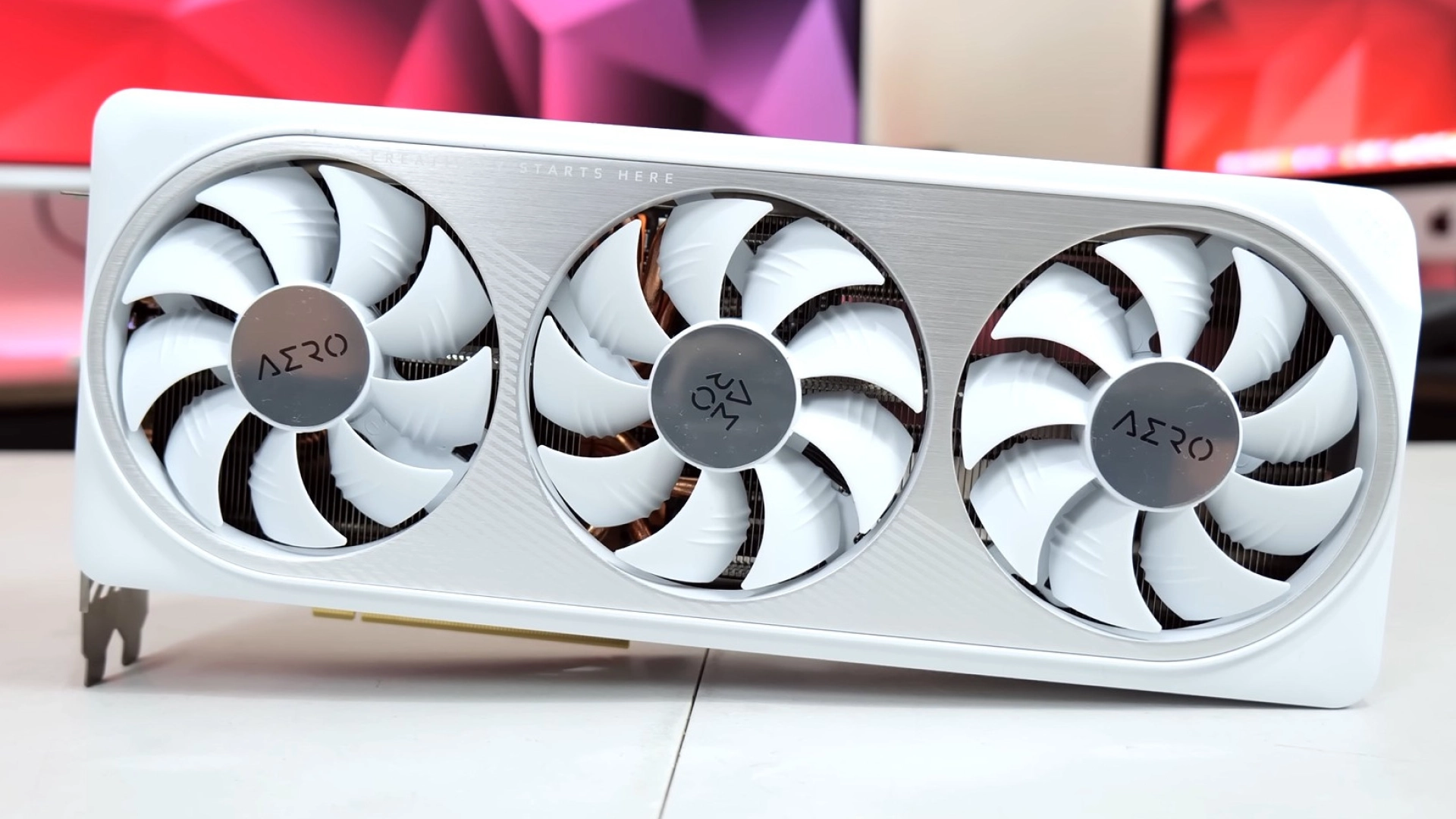 Покупатели стали получать видеокарты RTX 4070 Ti/4080 Super до официального старта продаж
