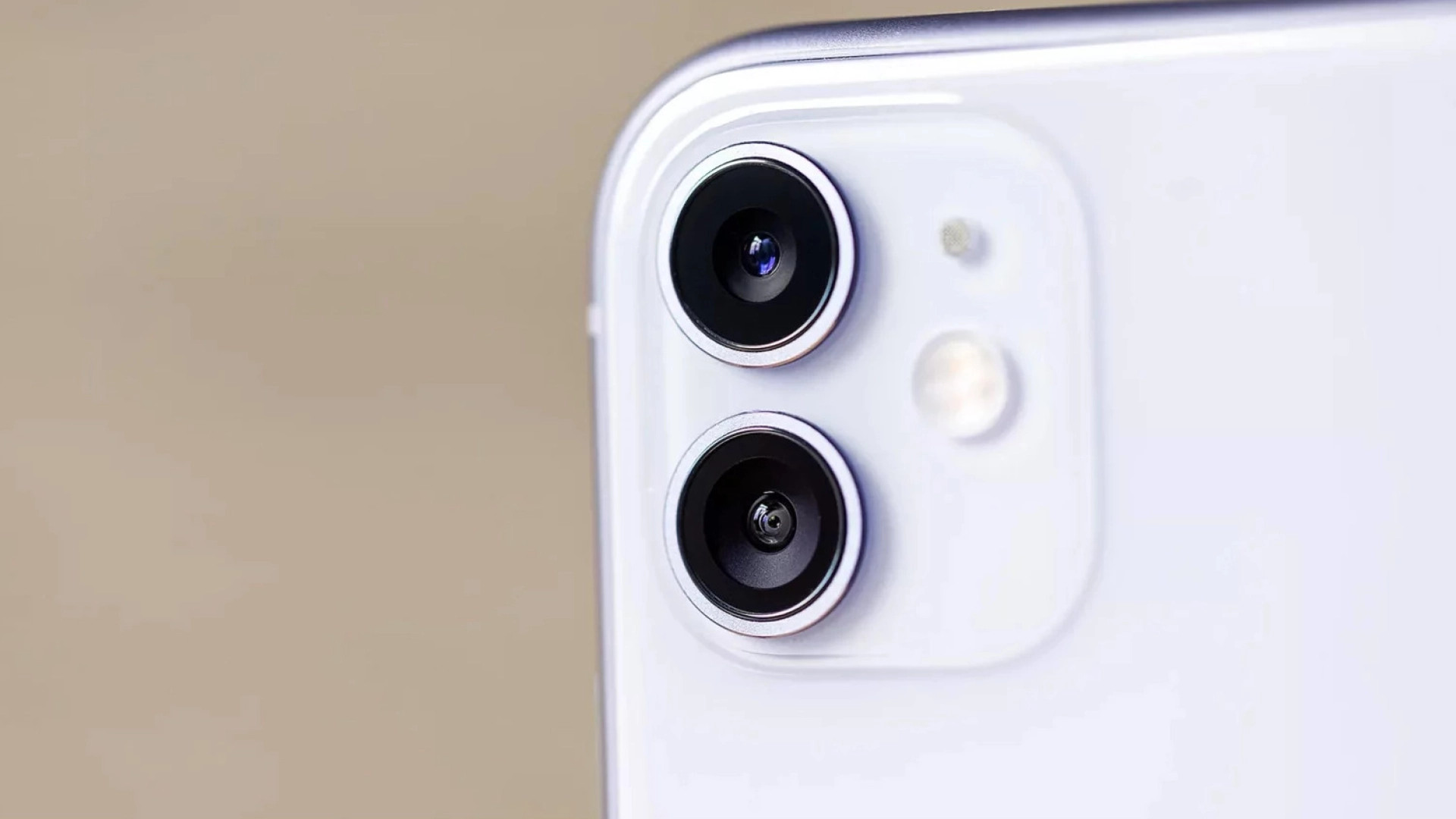 Чехлы для iPhone 16 подтверждают новый вертикальный блок камер