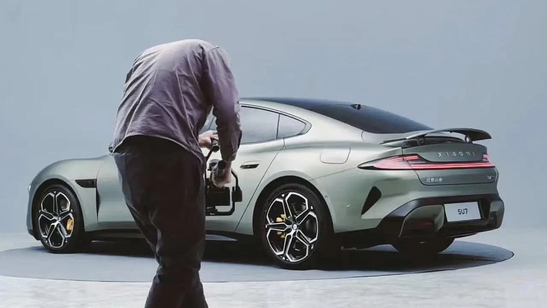 Седан Xiaomi показался на новых фотографиях — в этот раз без камуфляжа