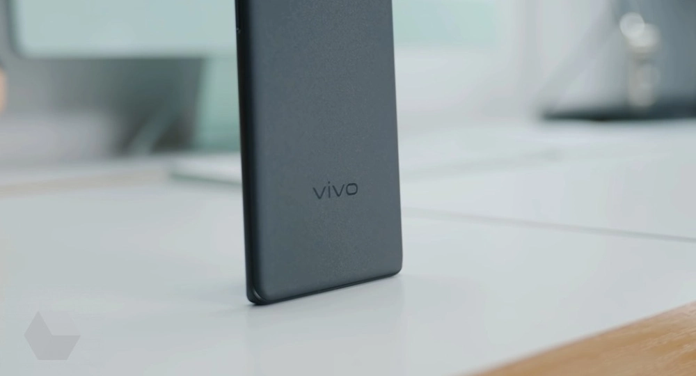 В каталоге Vivo появился флагман X Note с 7-дюймовым экраном и чипом Snapdragon 8 Gen 1