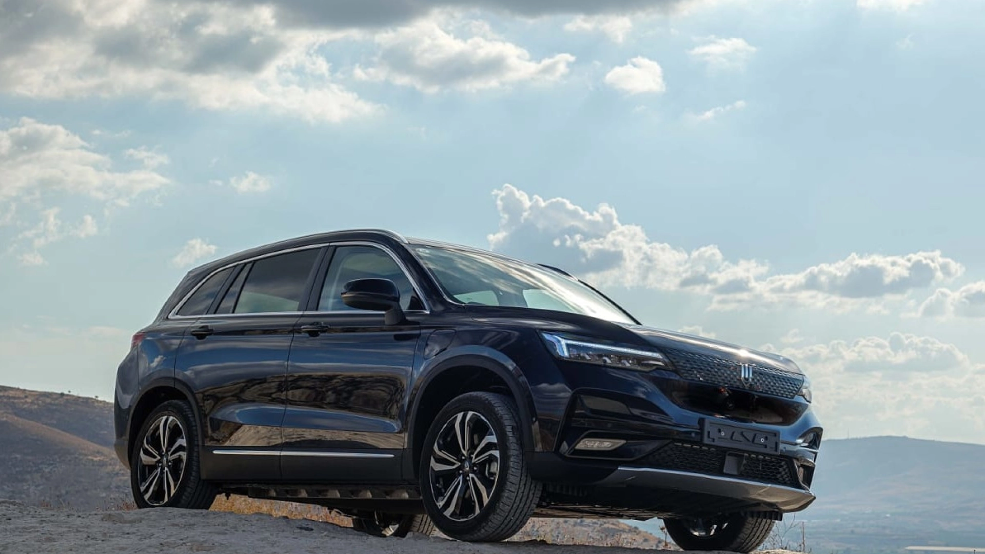 На российский рынок официально вышел ещё один китайский бренд авто — Skywell