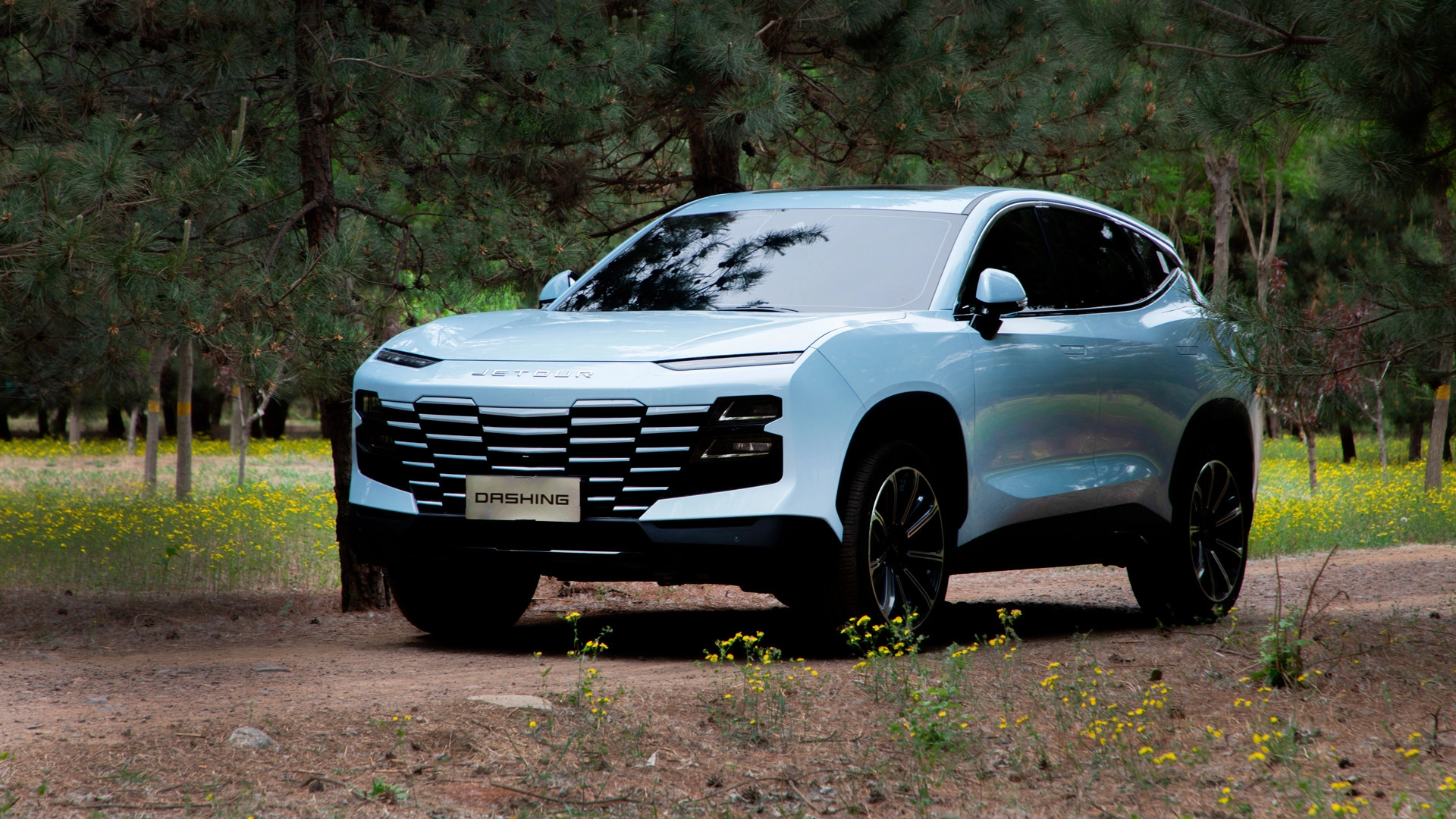 Jetour привёз в Россию городской кроссовер Dashing