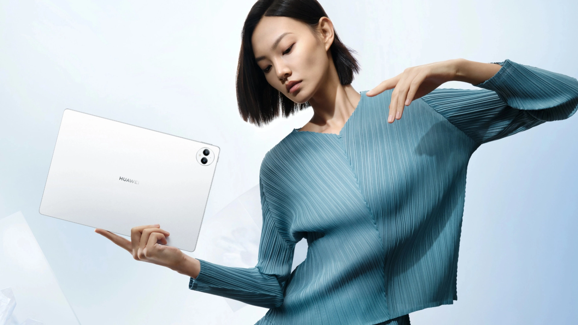 Huawei представила флагманский планшет MatePad Pro 13.2 с ультратонкими рамками и Kirin 9000s