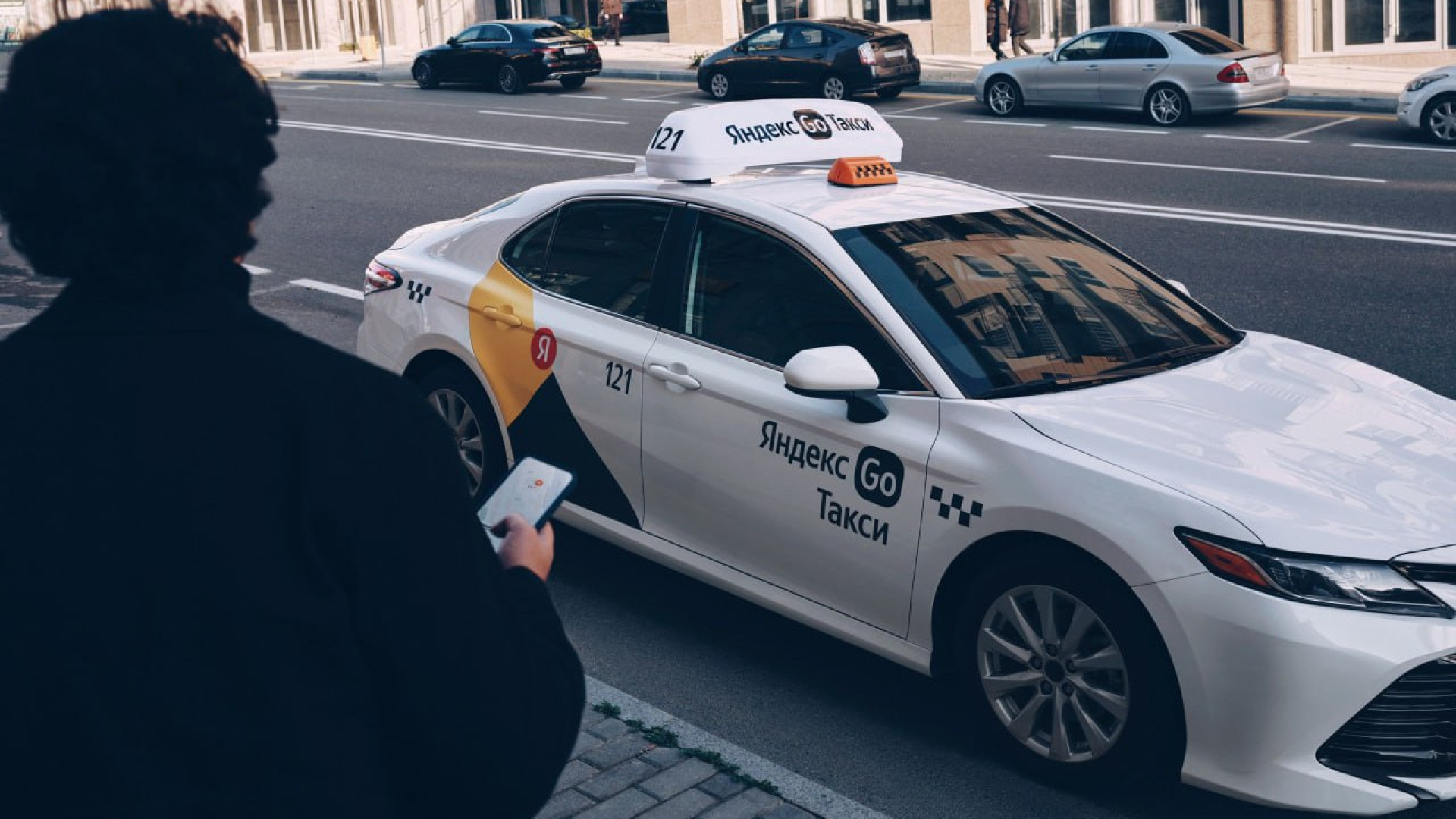 «Яндекс Go» не позволит вызвать такси в место, где остановка запрещена