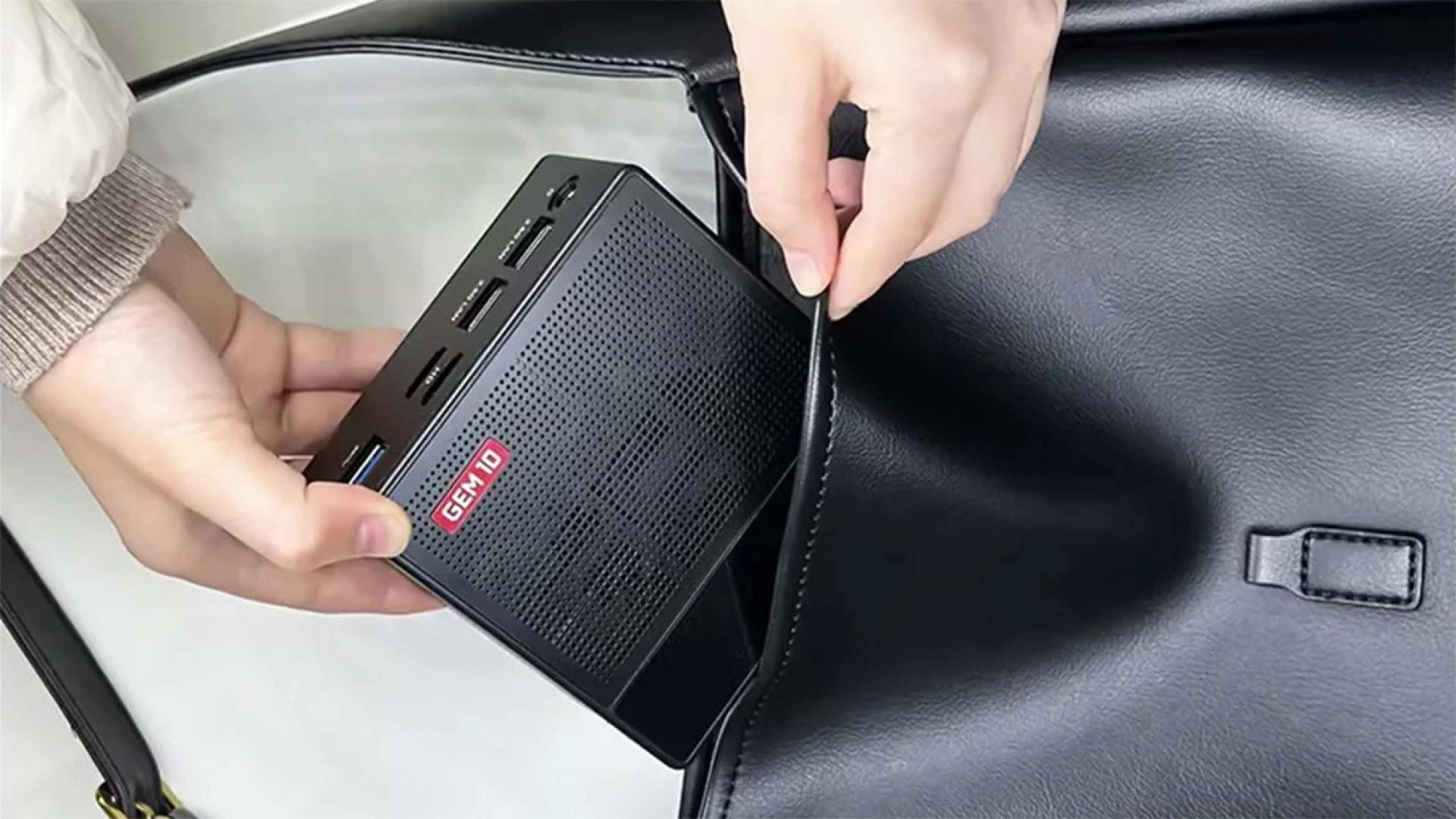 Представлен мини-ПК Aoostar GEM10: мощный и помещается в карман