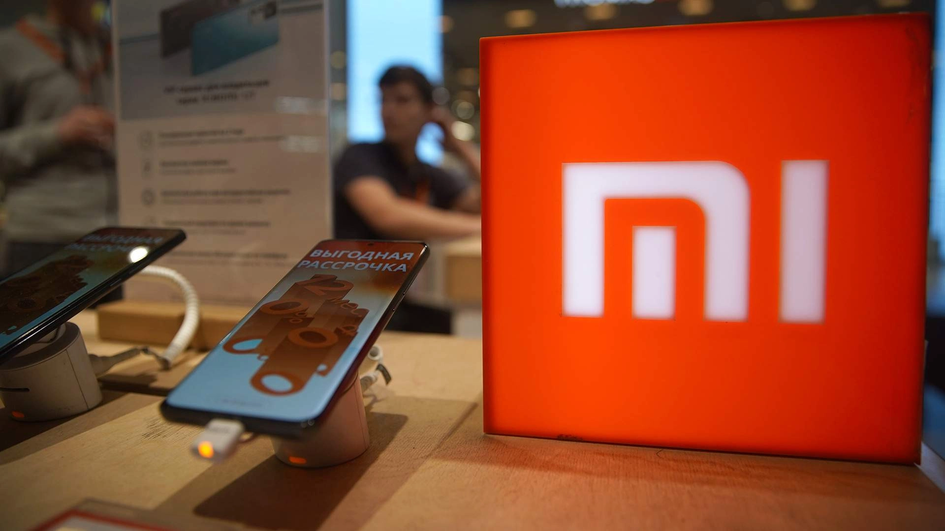 Российские офисы Xiaomi и Honor возобновили набор сотрудников и маркетинговые активности