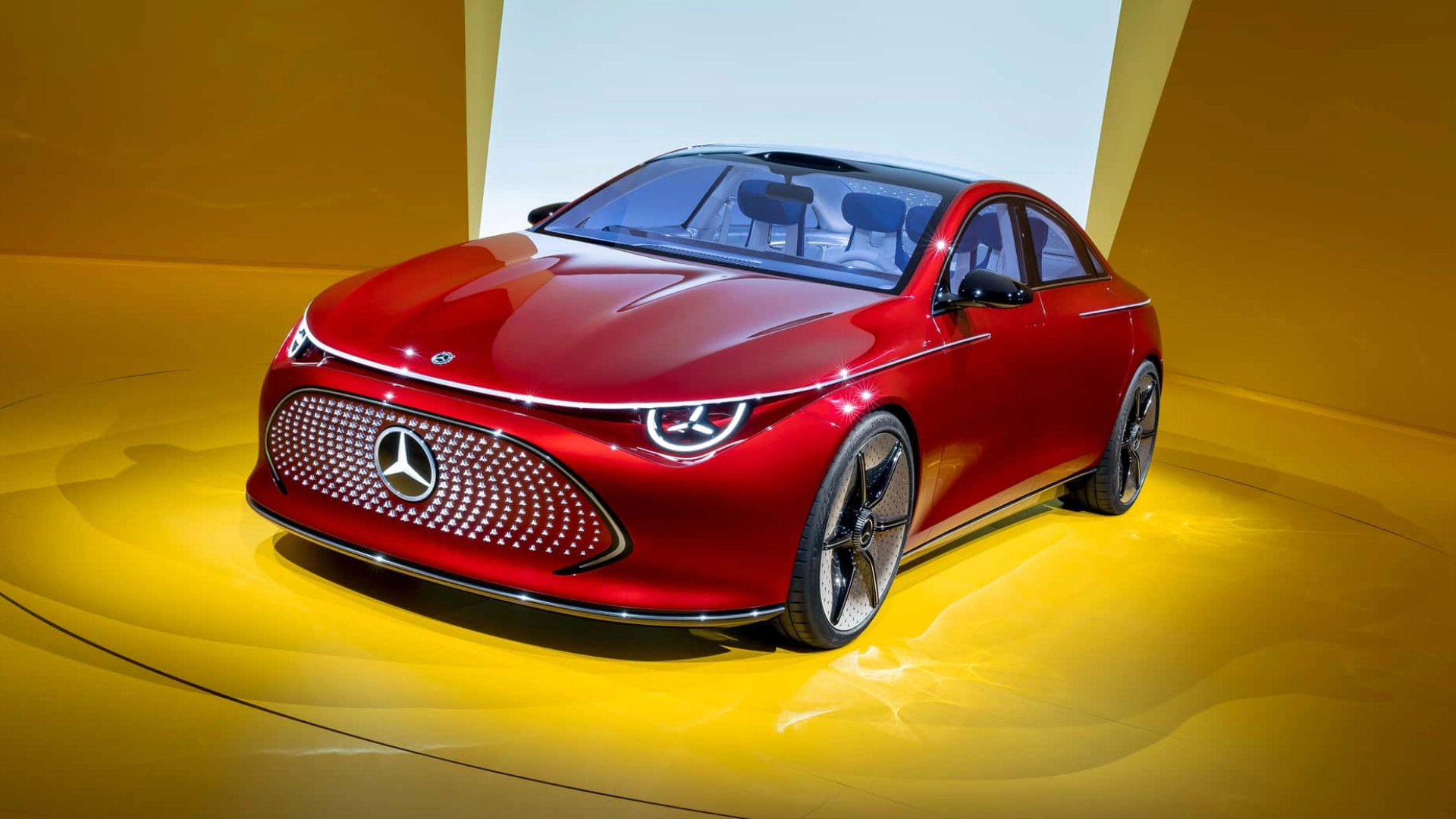 Mercedes-Benz представила Concept CLA Class с запасом хода 750 км и быстрой зарядкой