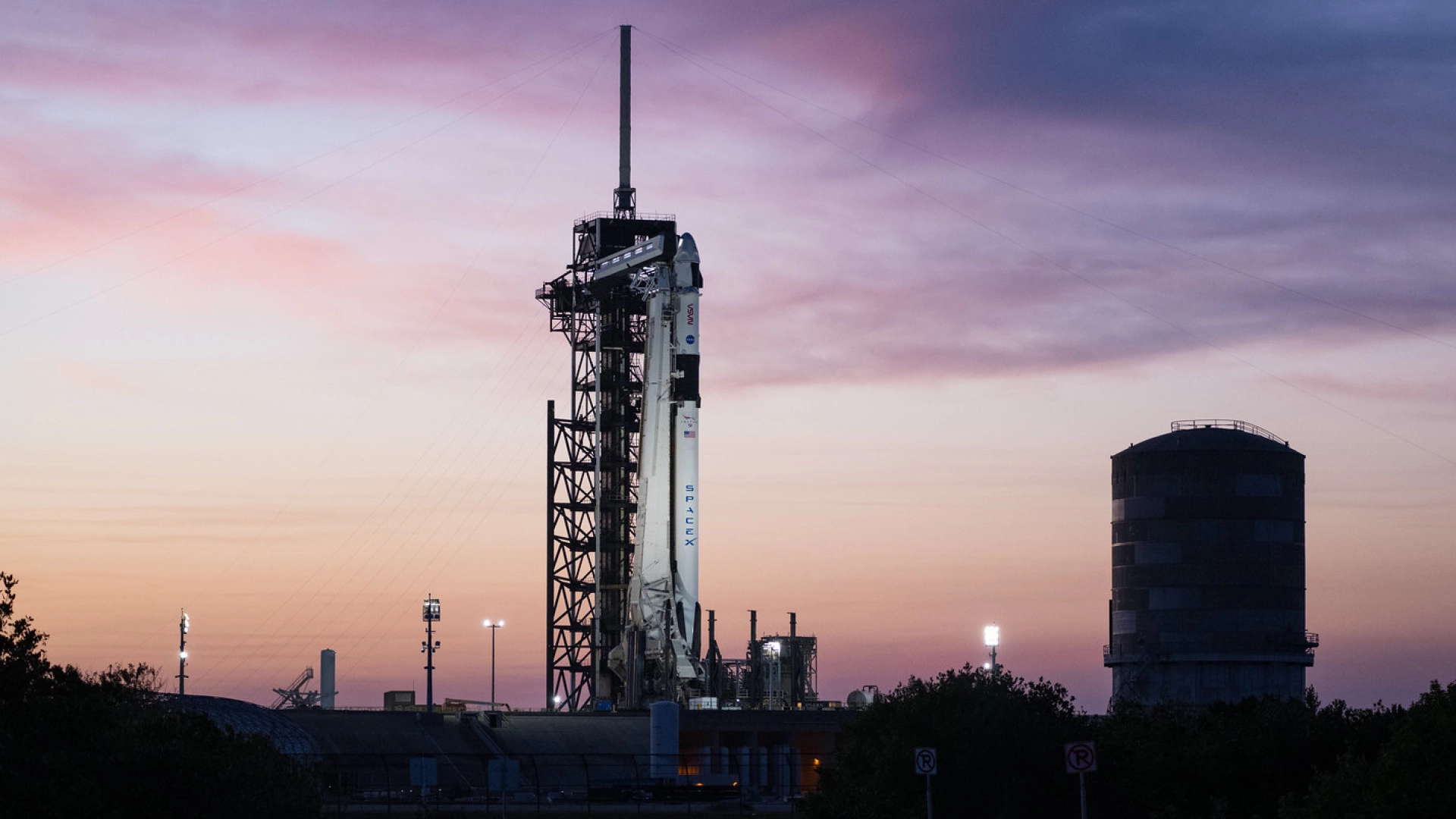 К МКС стартовал корабль SpaceX Crew Dragon с российским космонавтом