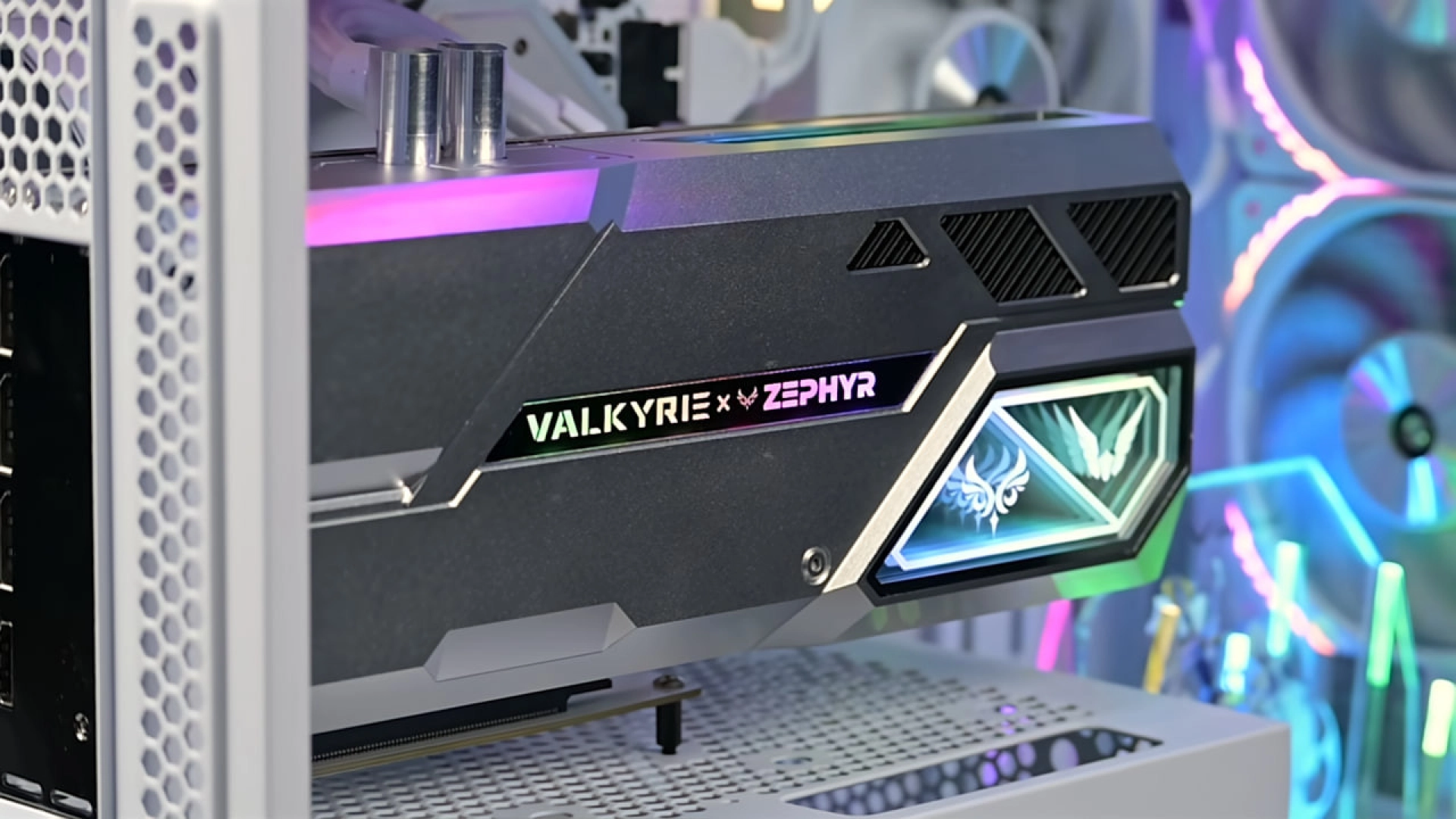 Представлена Zephyr GeForce RTX 4080 Super Valkyrie: видеокарта для энтузиастов