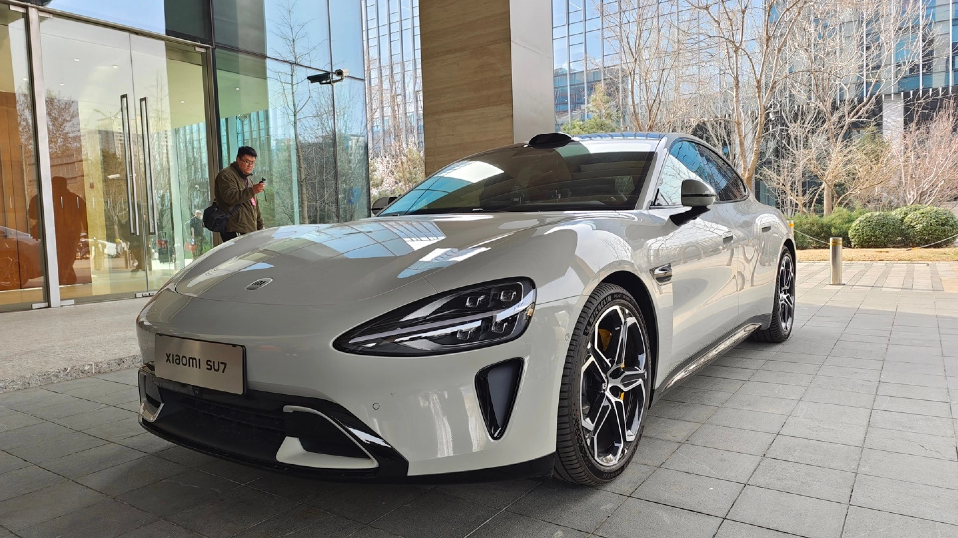 Утечка: характеристики и стоимость четырёх версий седана Xiaomi SU7