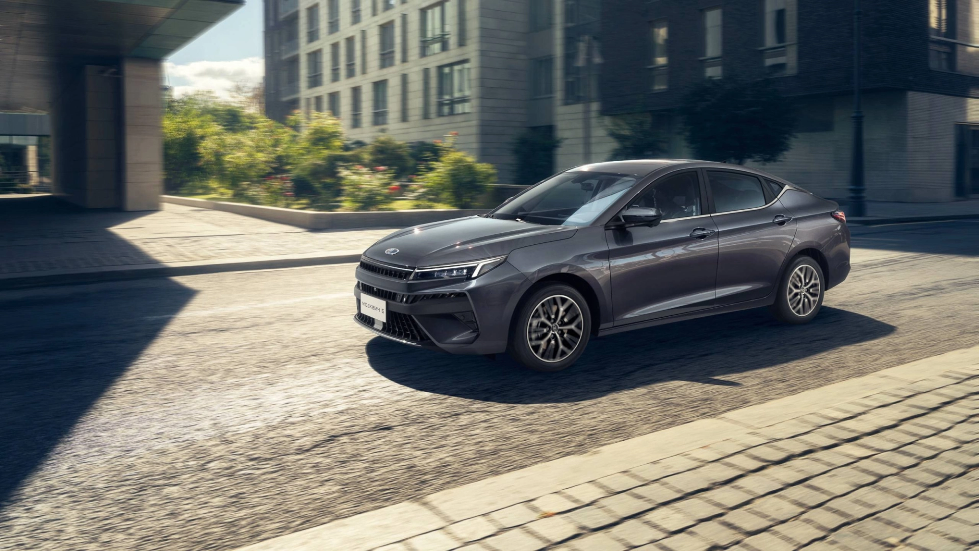 Объявлены комплектации и цены нового «Москвича 6»