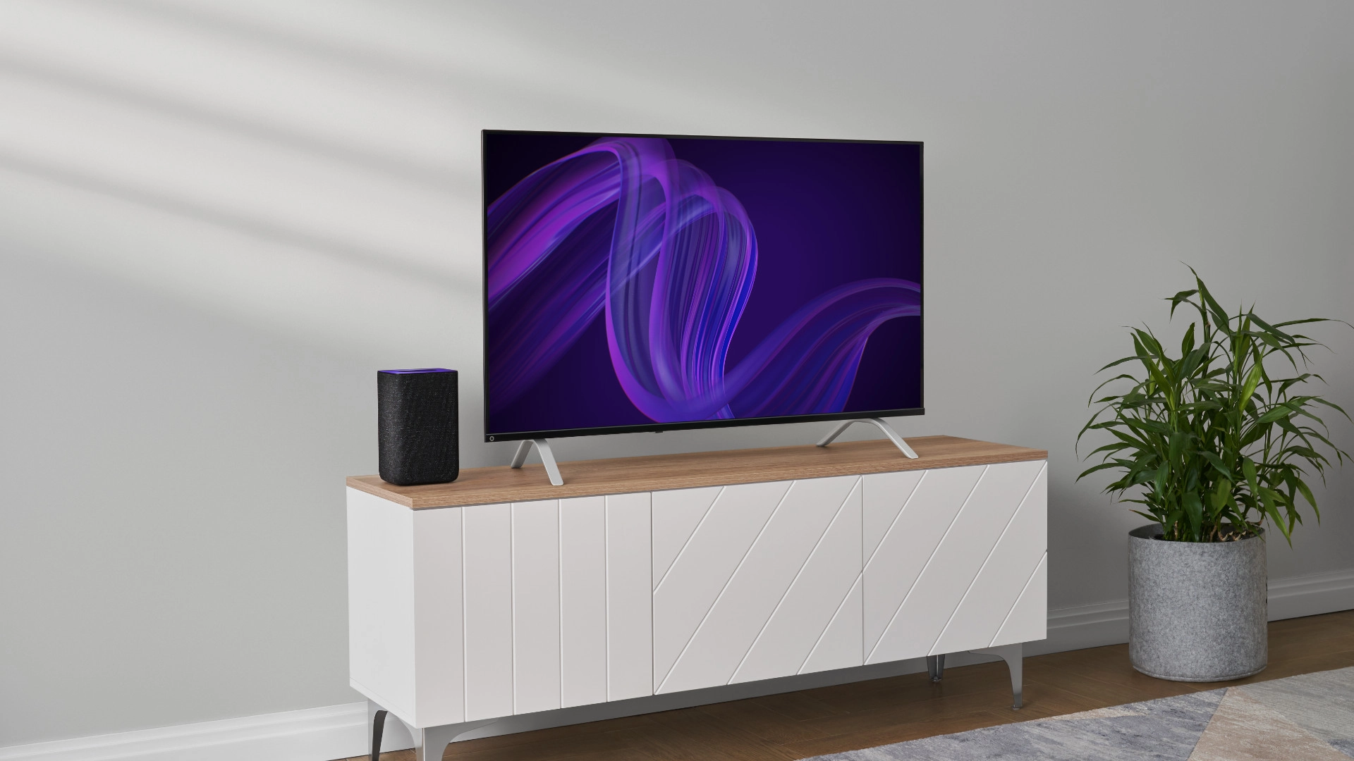 «Яндекс» представил свой первый телевизор — с «Алисой» и «Яндекс ТВ»