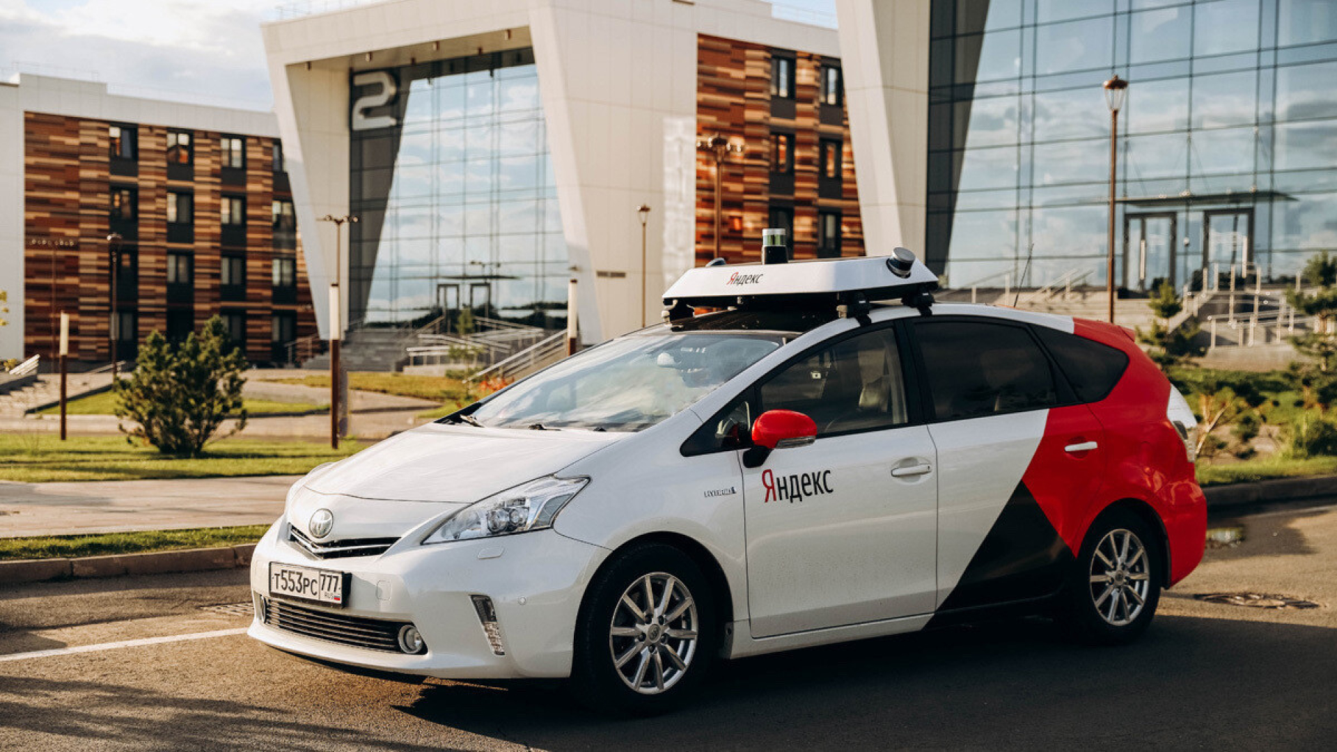 «Яндекс» начал тестирование беспилотного такси без водителя за рулём