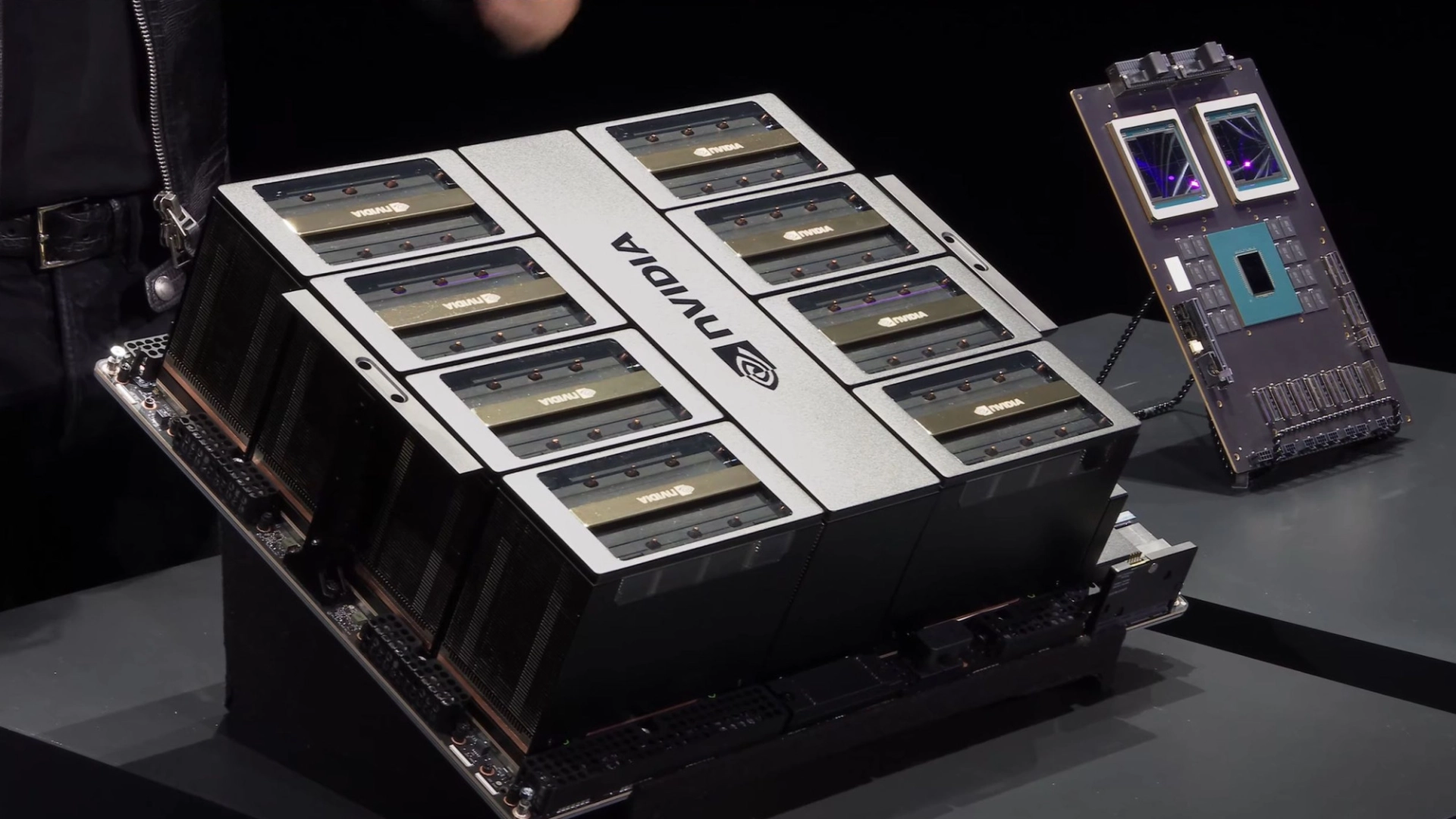 ИИ-ускорители Nvidia Blackwell собираются продавать за 30 000–40 000 долларов