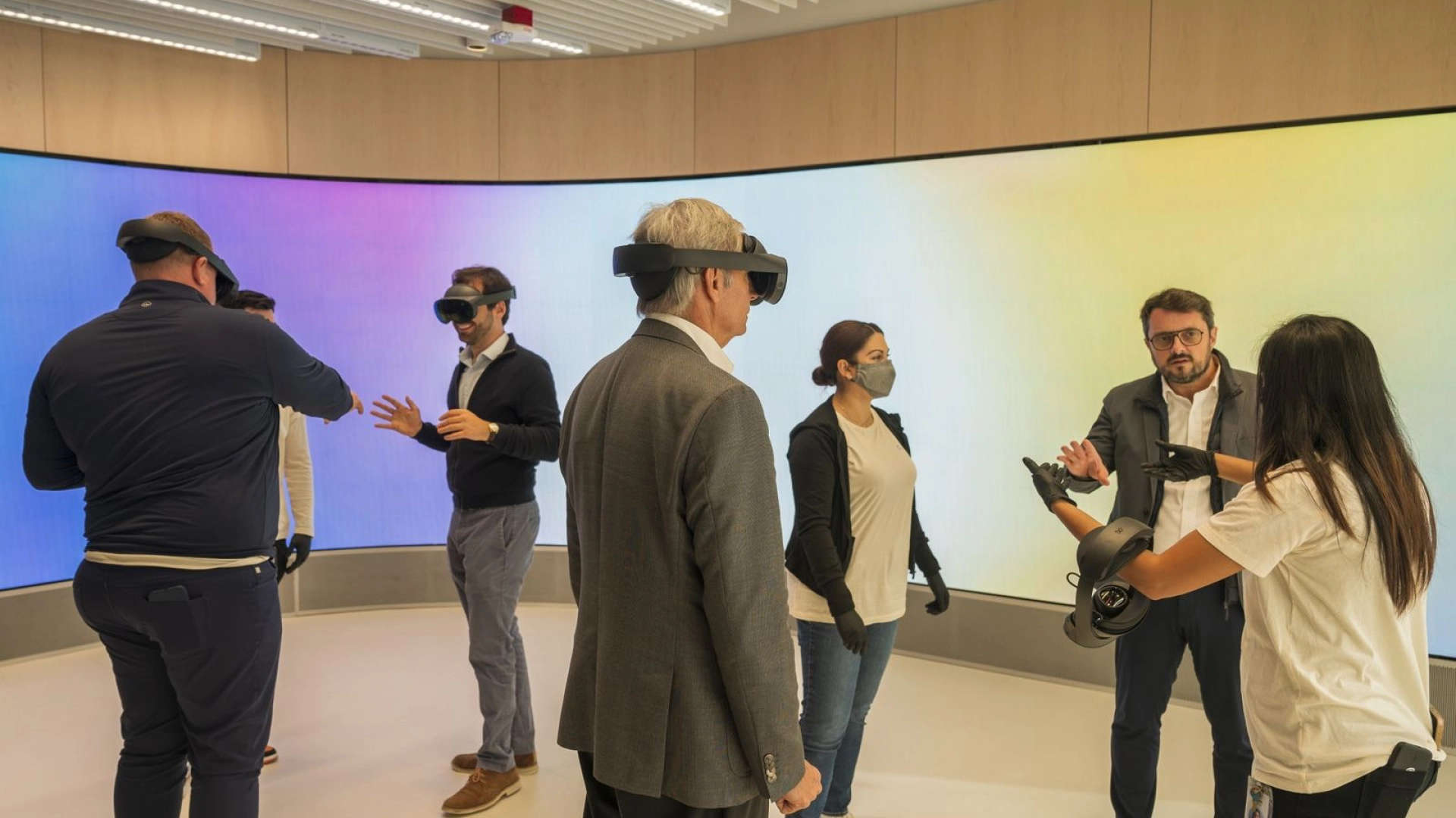 Bloomberg: Apple ускоряет разработку XR-гарнитуры и переименовала операционную систему для неё