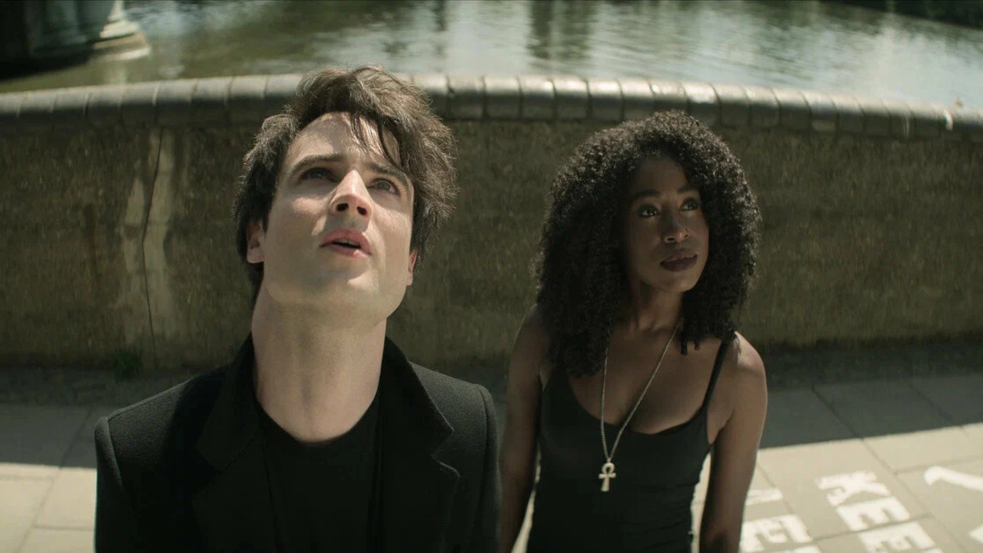 Netflix продлил экранизацию комикса «Песочный человек» на второй сезон