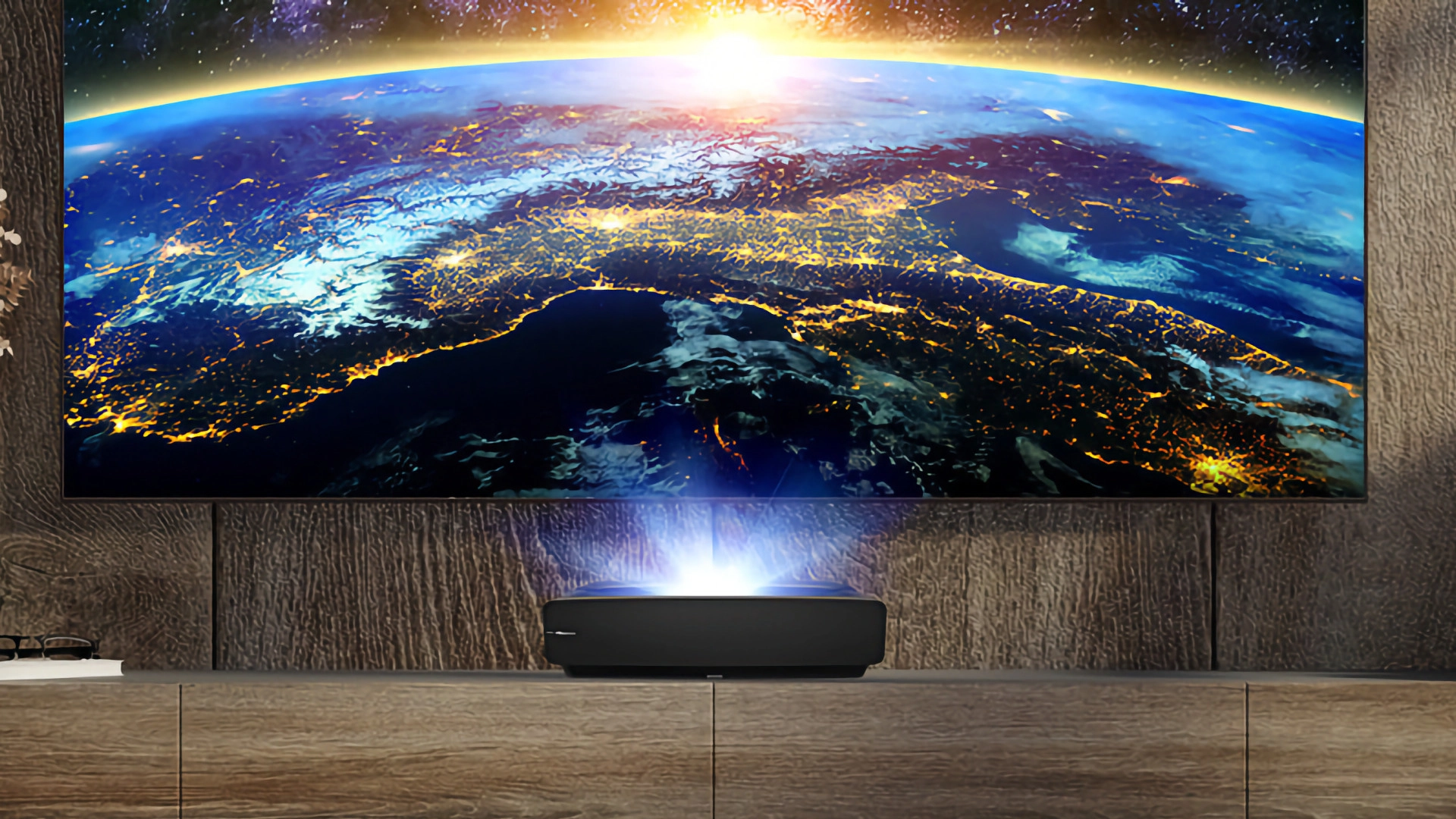 Лазерные телевизоры Hisense представлены на новых площадках в российских городах