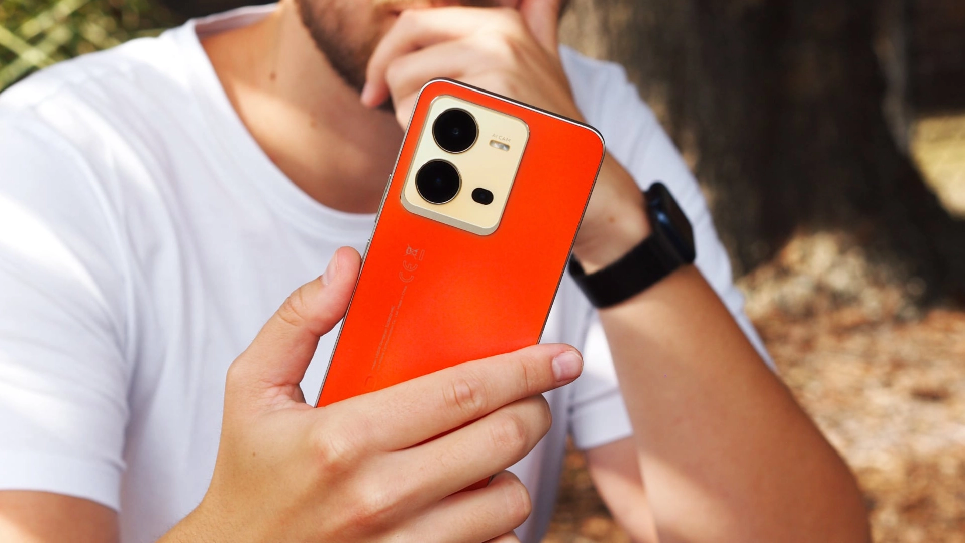 Для Европы представлен среднебюджетный смартфон Vivo X80 Lite 5G с изменяющей цвет задней панелью