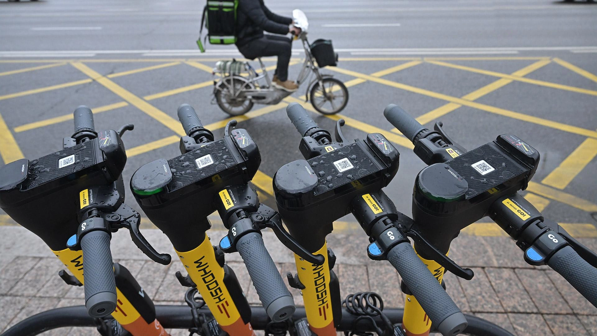 Злоумышленники клеят на электросамокаты QR-коды с фишинговыми ссылками